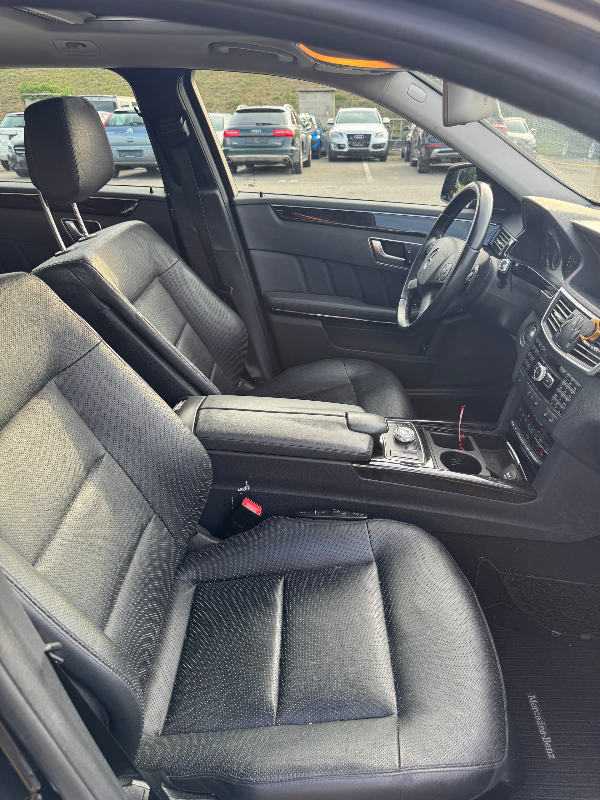 MERCEDES-BENZ E 350 CDI BlueEff. Avantgarde 4Matic 7G-Tronic-image-7
