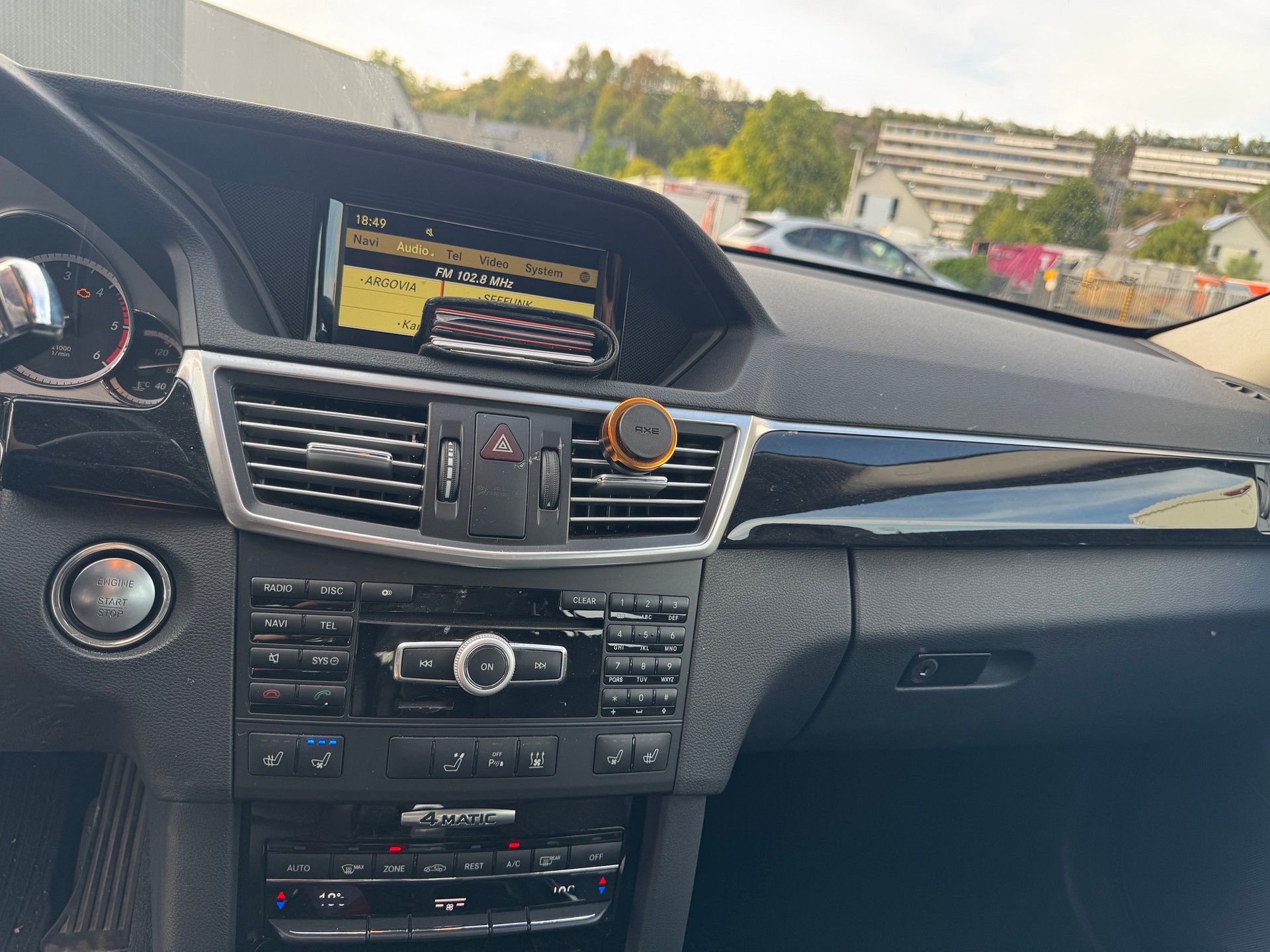 MERCEDES-BENZ E 350 CDI BlueEff. Avantgarde 4Matic 7G-Tronic-image-6