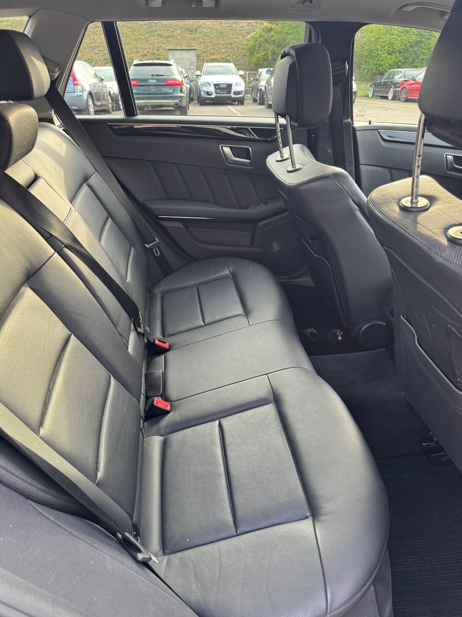 MERCEDES-BENZ E 350 CDI BlueEff. Avantgarde 4Matic 7G-Tronic-image-8