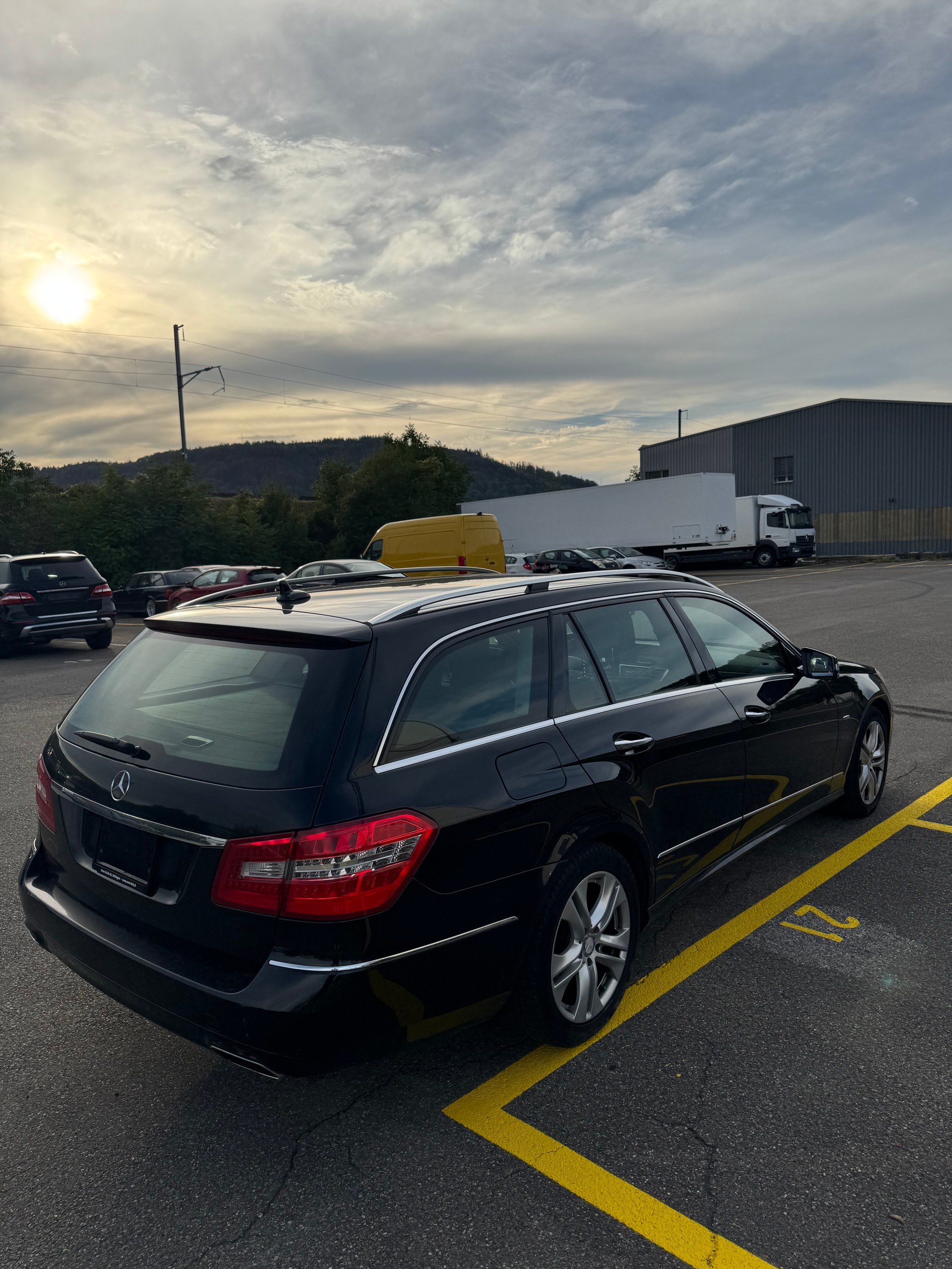 MERCEDES-BENZ E 350 CDI BlueEff. Avantgarde 4Matic 7G-Tronic-image-2