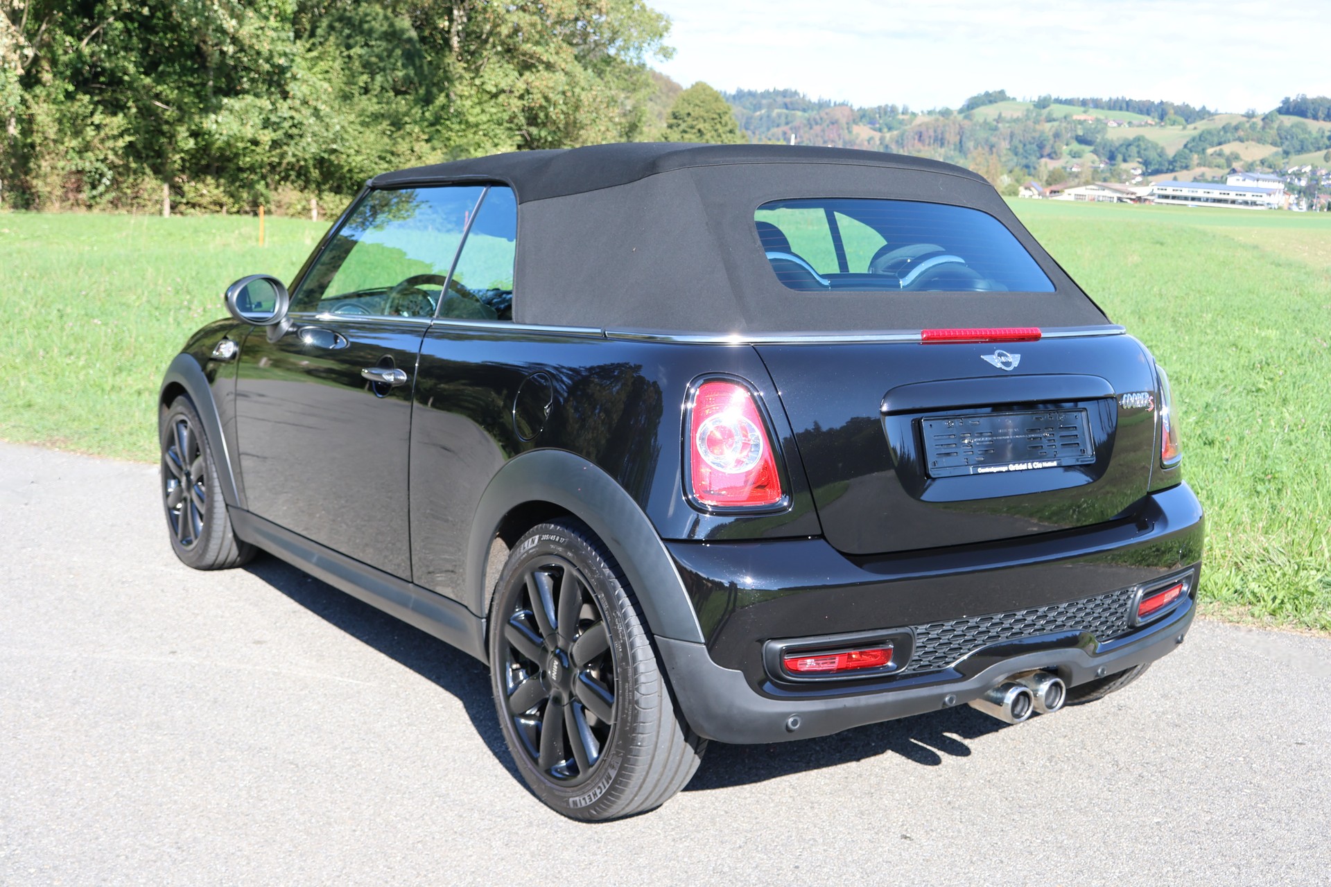 MINI Cooper S Cabriolet All Black-image-4