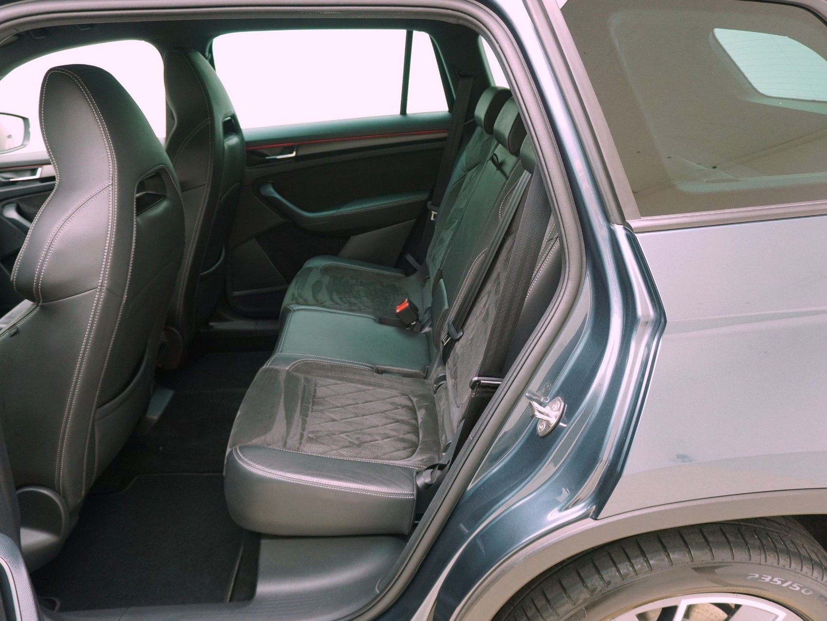 SKODA Kodiaq 2.0 TSI DSG Sport Line 4X4-image-10