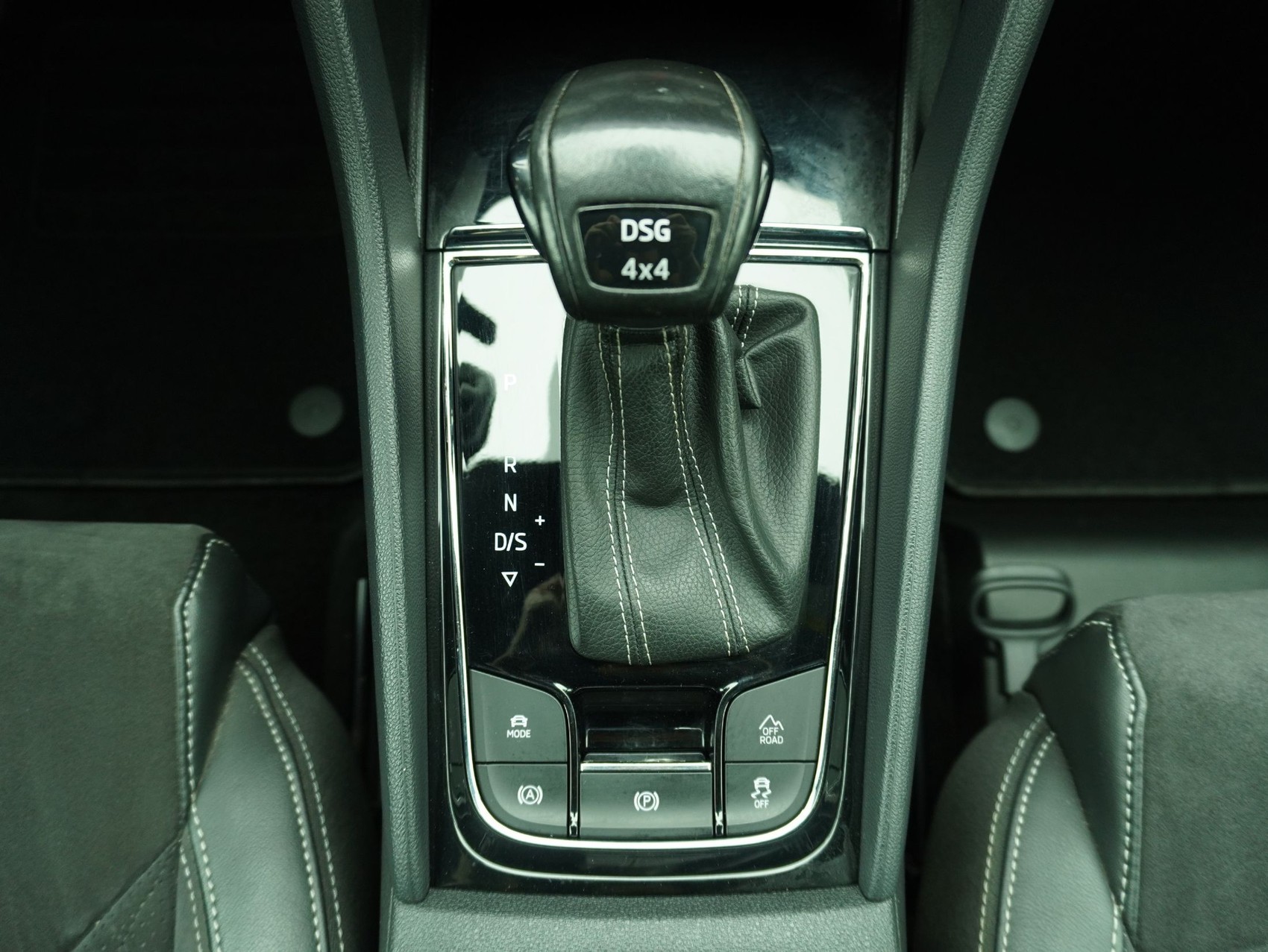 SKODA Kodiaq 2.0 TSI DSG Sport Line 4X4-image-13