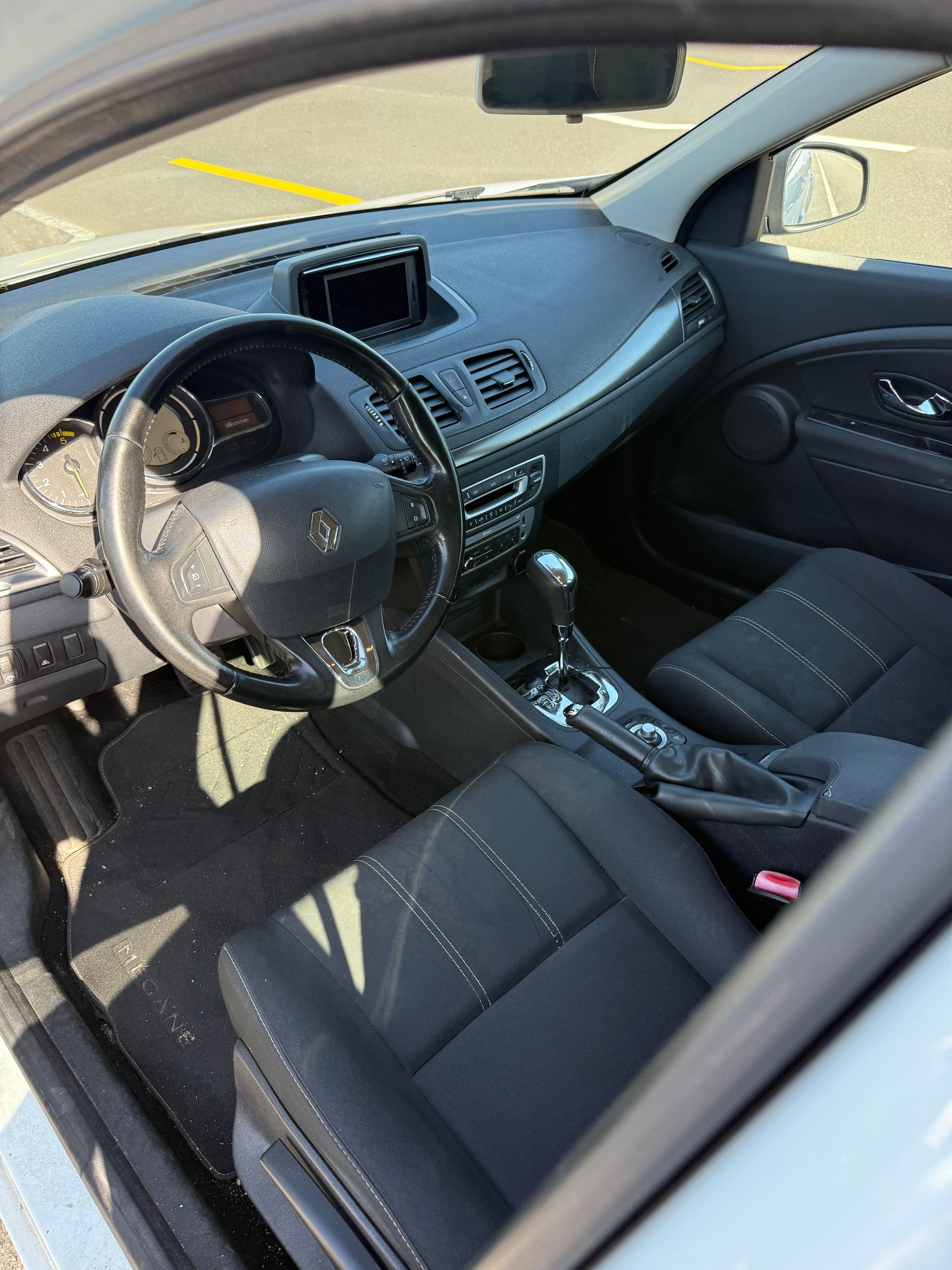RENAULT Mégane Grandtour 1.5 dCi Swiss Edition EDC-image-4