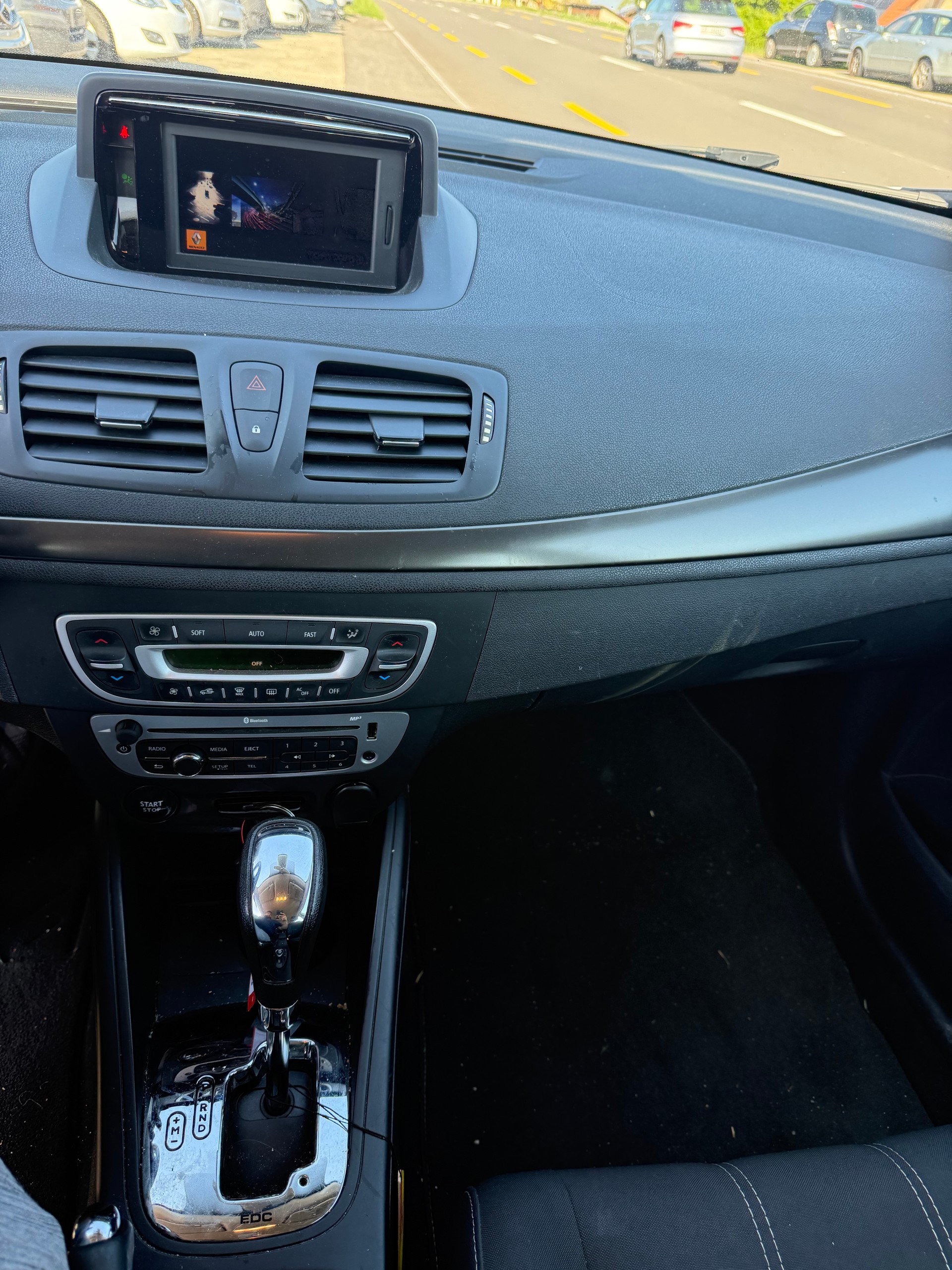 RENAULT Mégane Grandtour 1.5 dCi Swiss Edition EDC-image-5