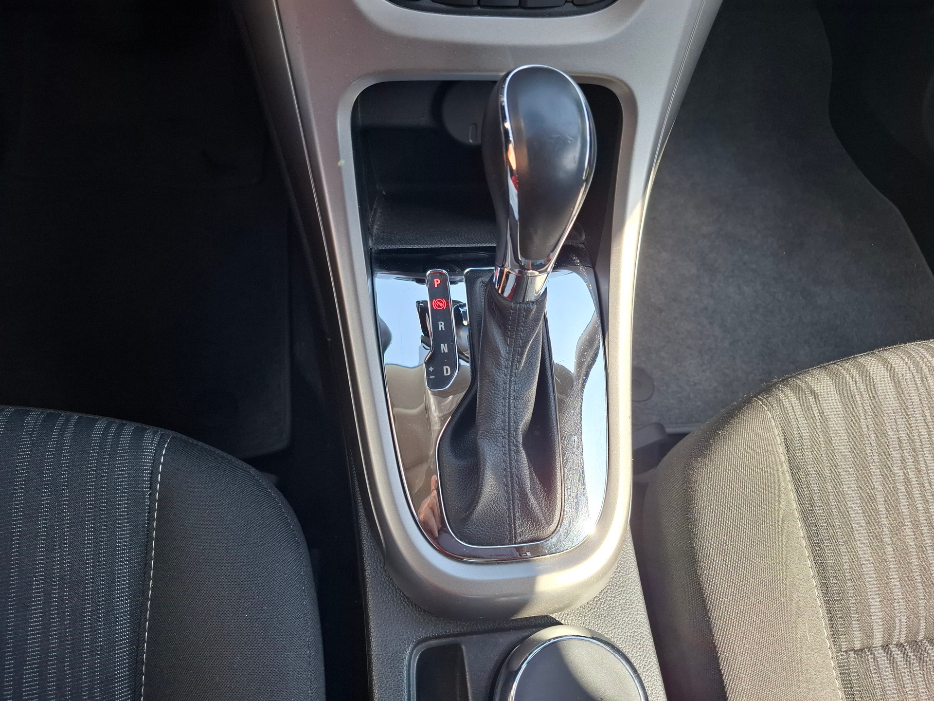 OPEL Astra 1.6i 16V Enjoy Automatic-image-9