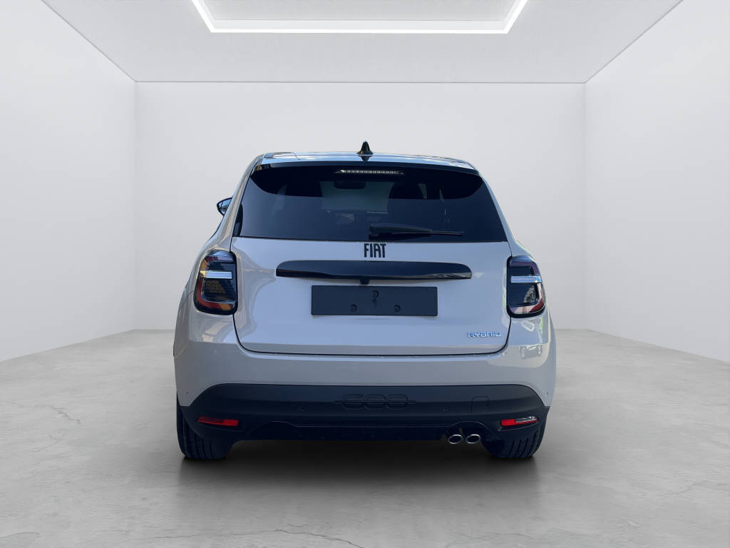 FIAT 600 1.2 Hybrid 145 Sport-image-5