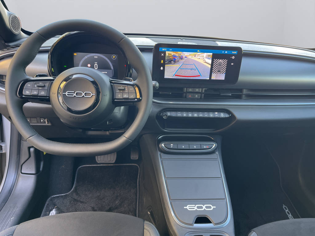 FIAT 600 1.2 Hybrid 145 Sport-image-13