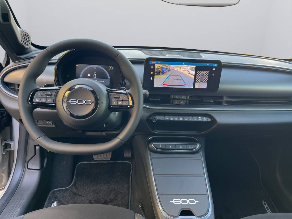 FIAT 600 1.2 Hybrid 145 Sport-image-12