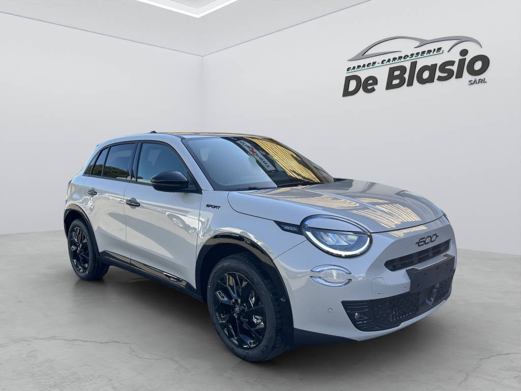 FIAT 600 1.2 Hybrid 145 Sport-image-0