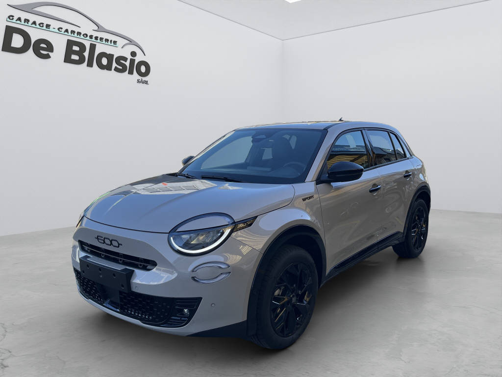 FIAT 600 1.2 Hybrid 145 Sport-image-2