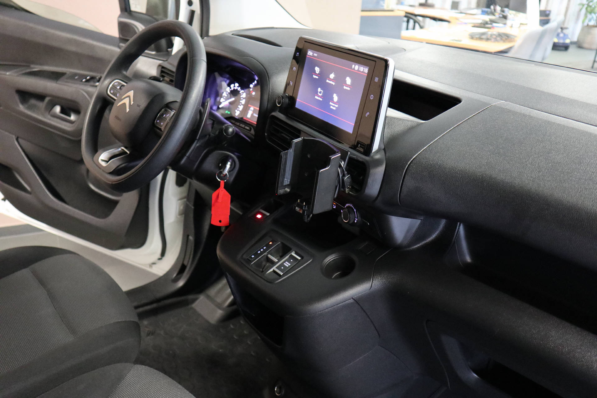 CITROEN Berlingo 1000 M 1.2 PureTech 130 Club S/S-image-8