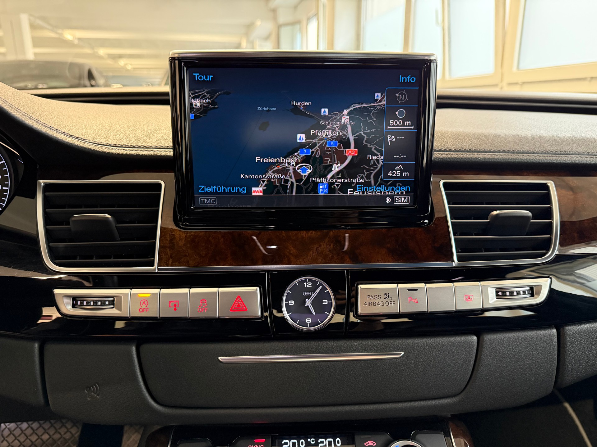 AUDI A8 3.0 TDI quattro tiptronic-image-9