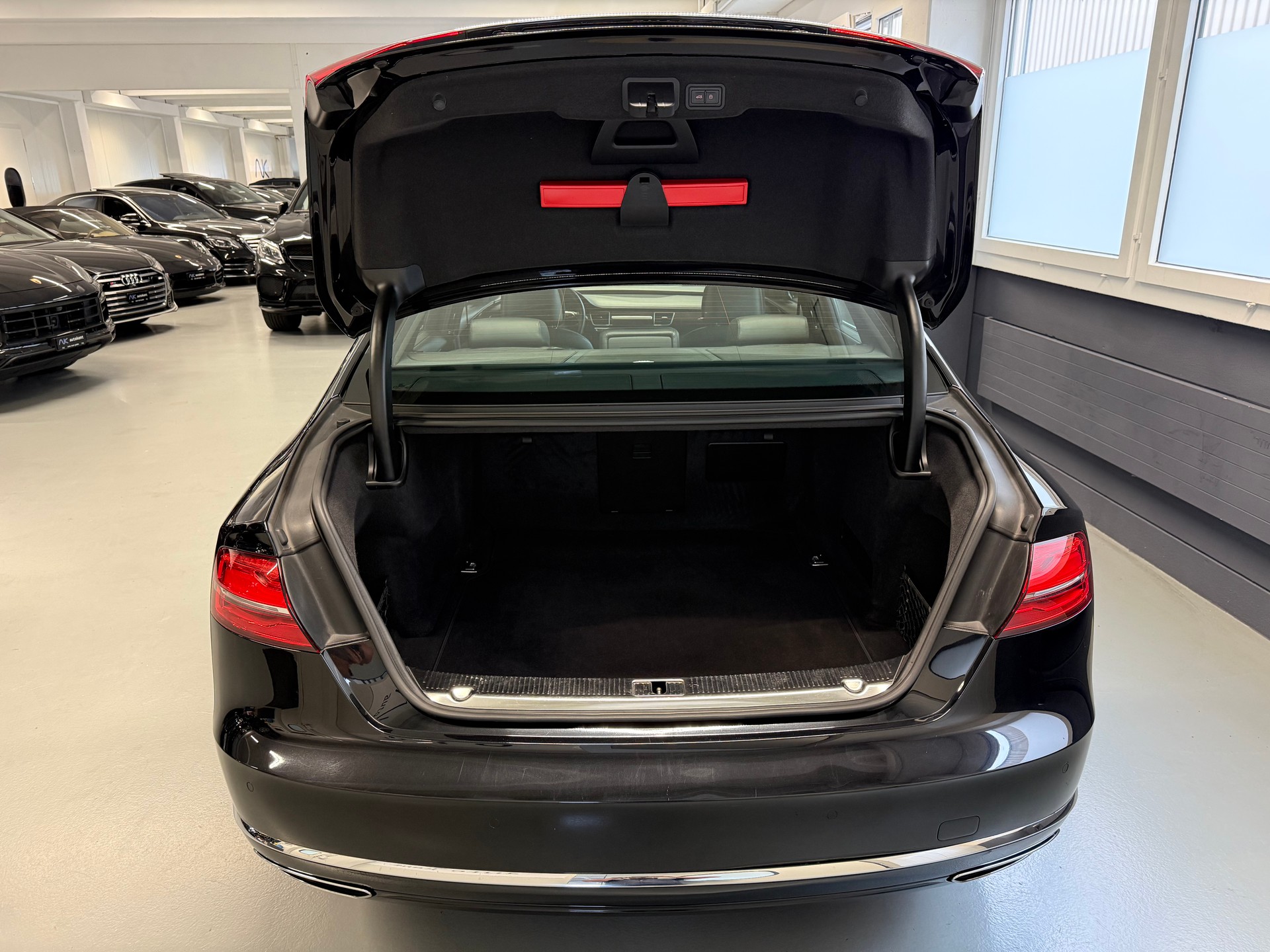 AUDI A8 3.0 TDI quattro tiptronic-image-5