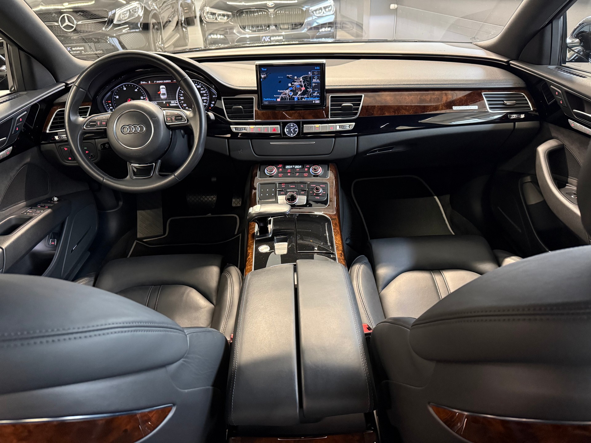 AUDI A8 3.0 TDI quattro tiptronic-image-17