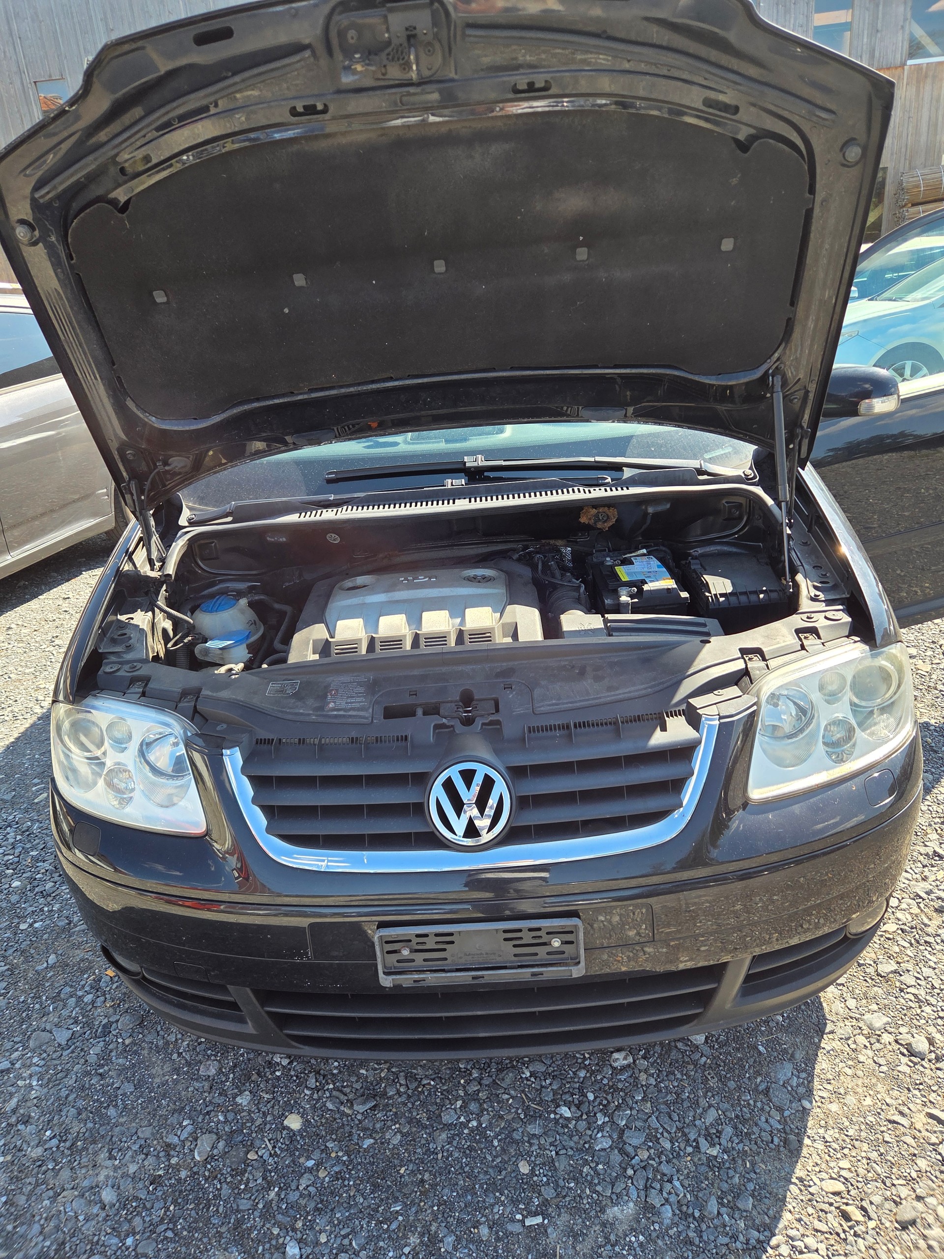 VW Touran 2.0 TDI Trendline-image-9