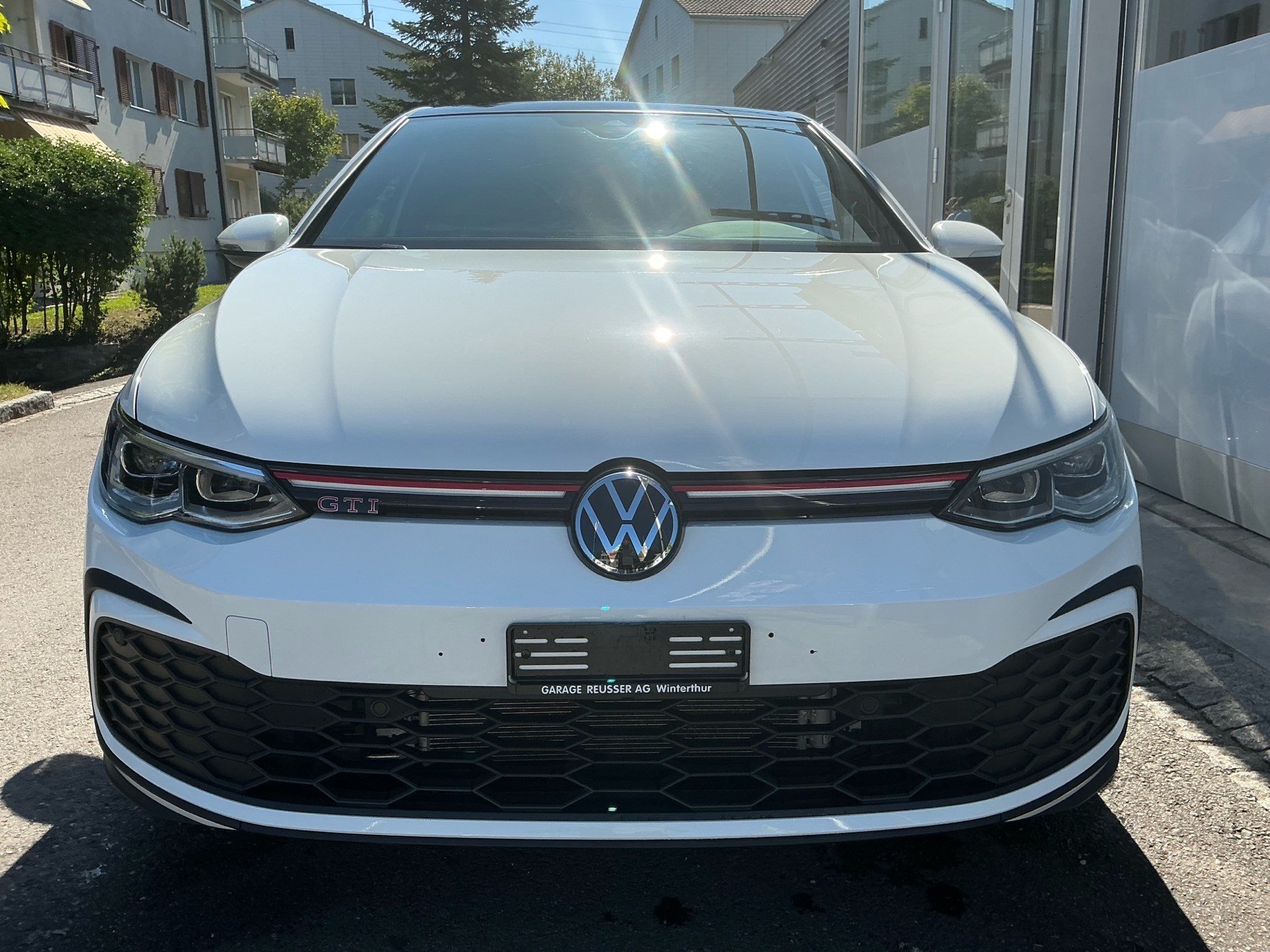 VW Golf VIII GTI 245 PS *** SCHALTGETRIEBE MIT PANORAMADACH ***-image-1