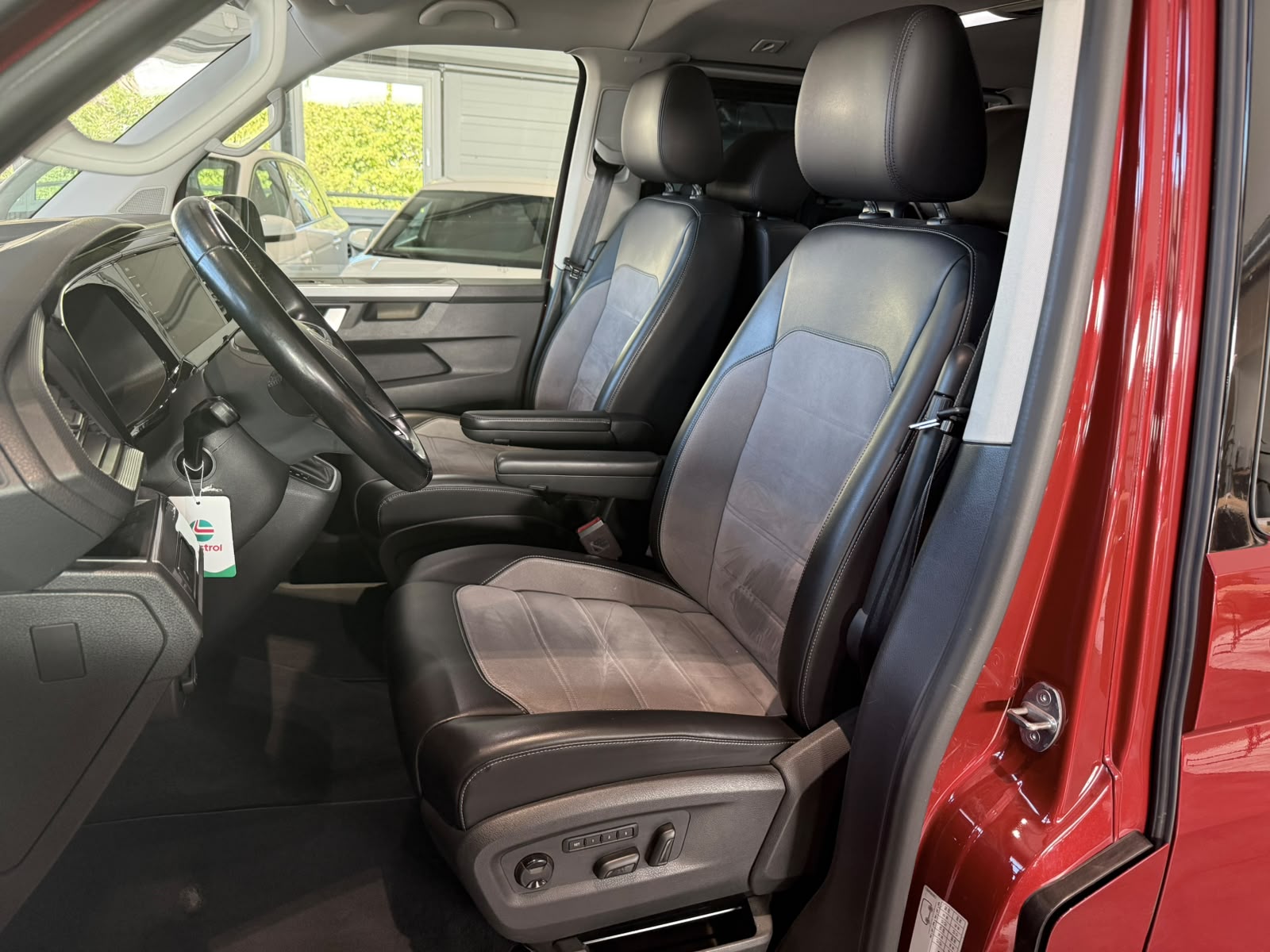 VW T6.1 Multivan 2.0 TDI Highline Liberty 4Motion DSG-image-7