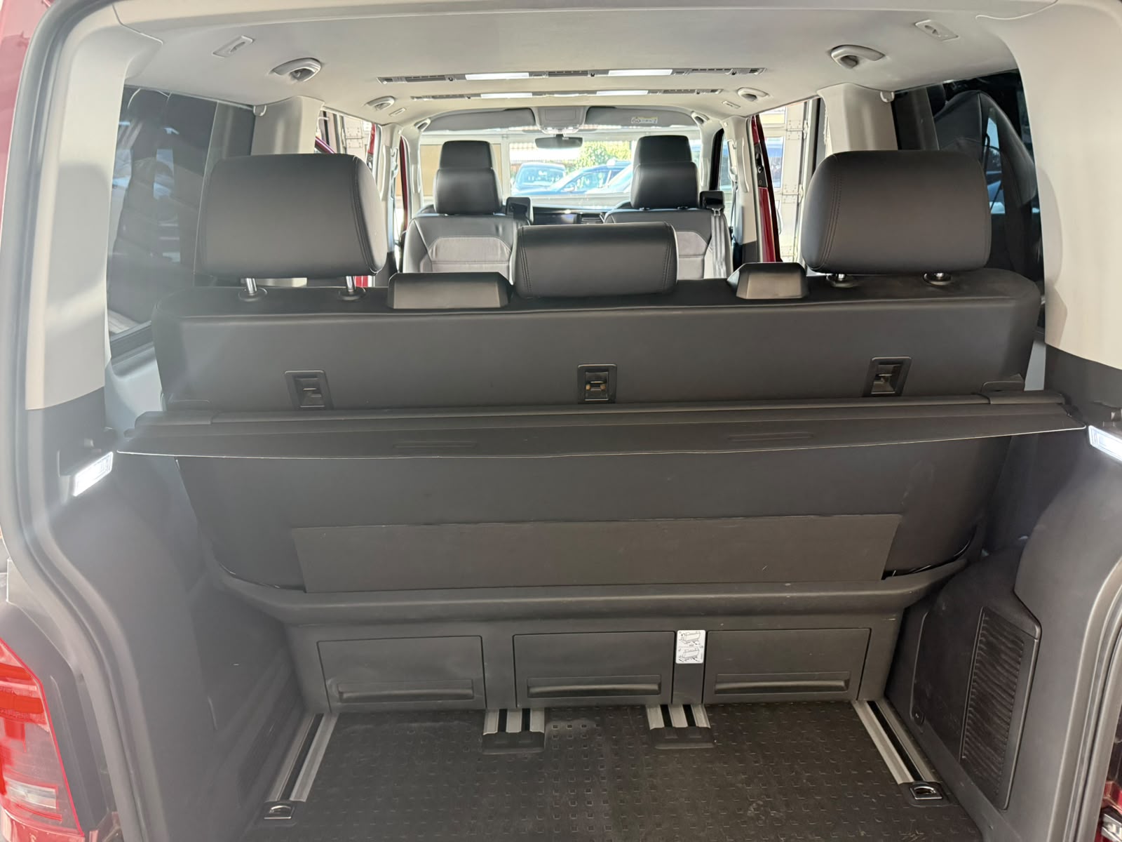 VW T6.1 Multivan 2.0 TDI Highline Liberty 4Motion DSG-image-12