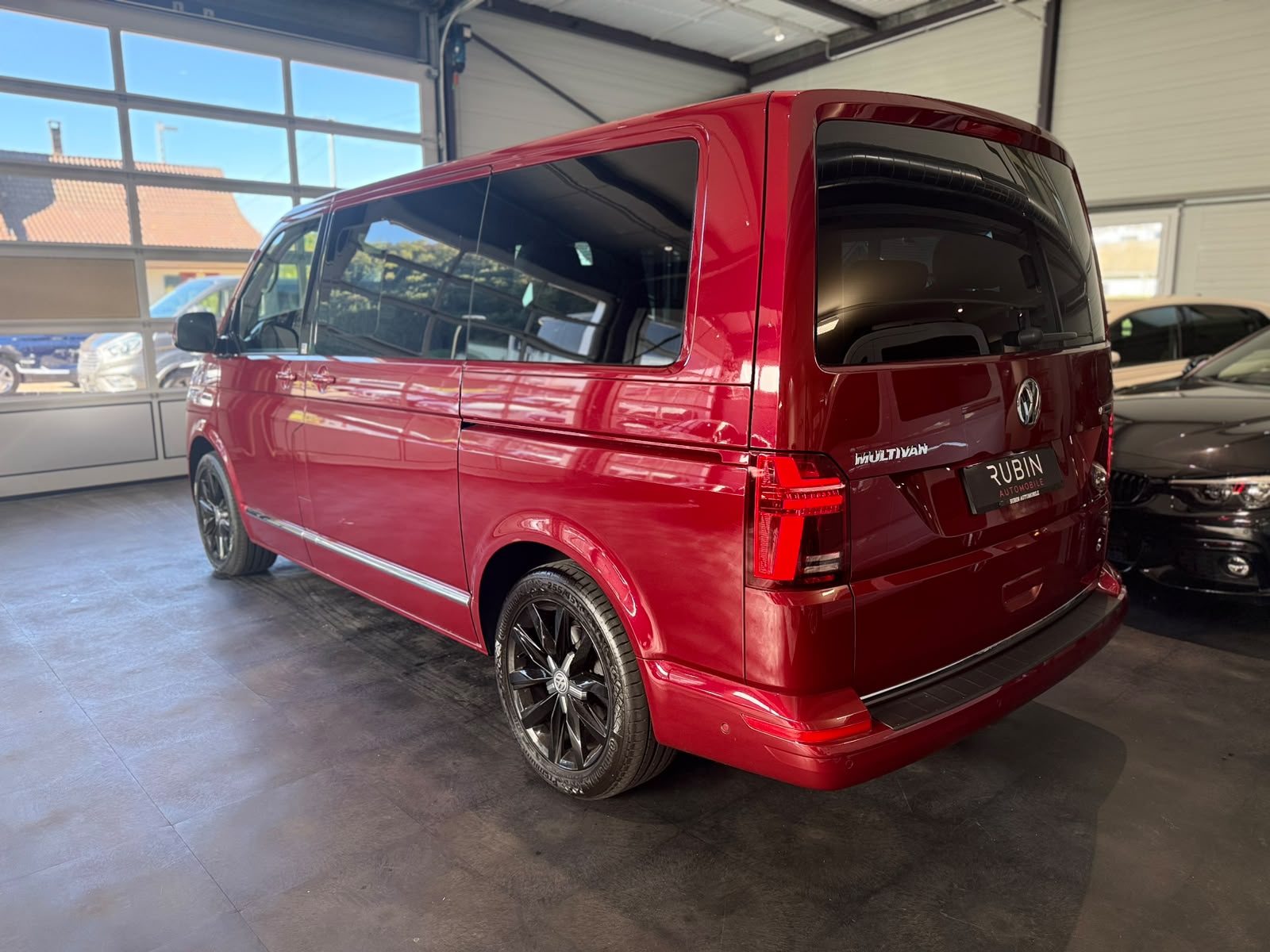 VW T6.1 Multivan 2.0 TDI Highline Liberty 4Motion DSG-image-2