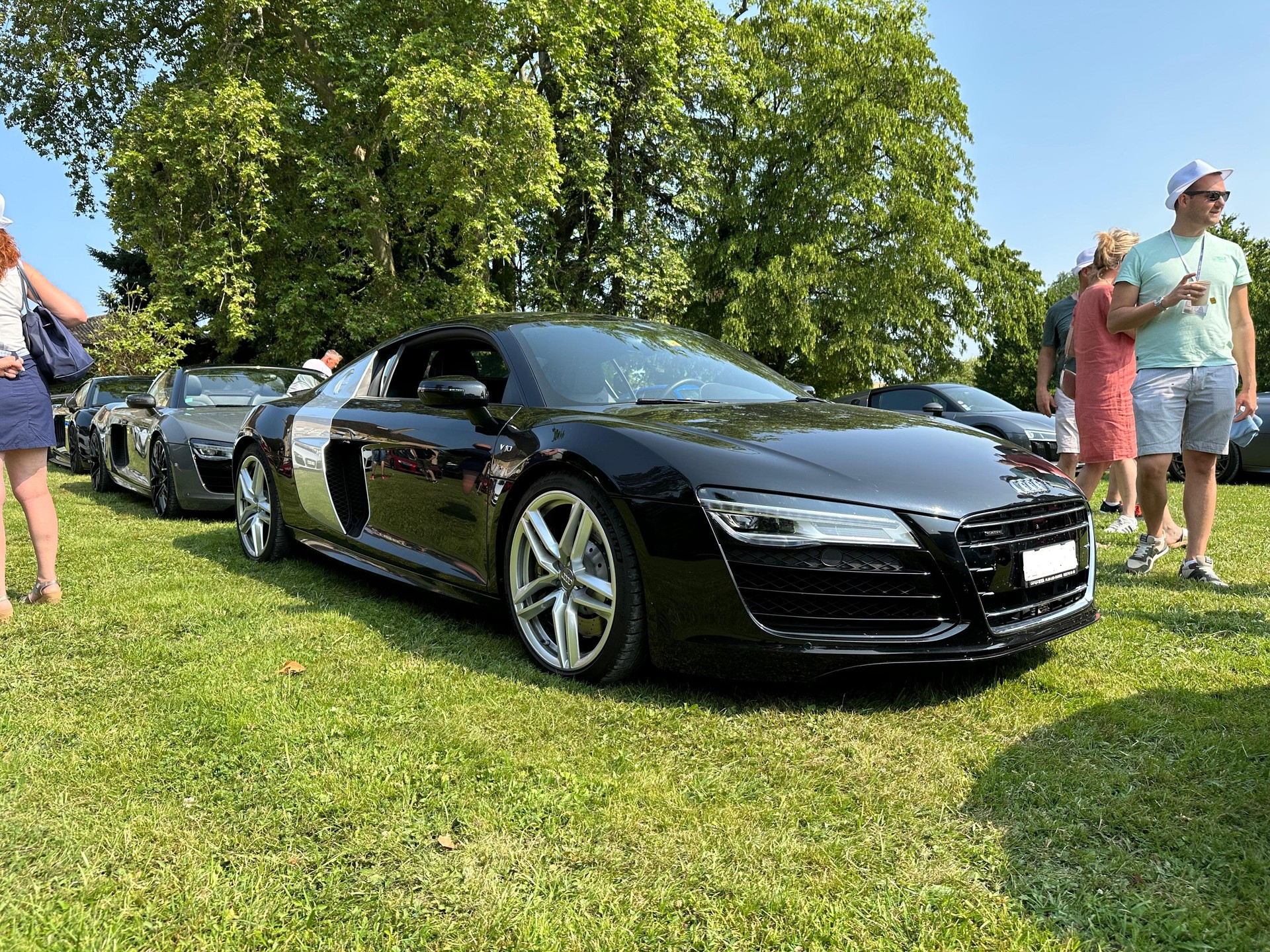 AUDI 5.2 FSI V10 quattro S-Tronic-image-4