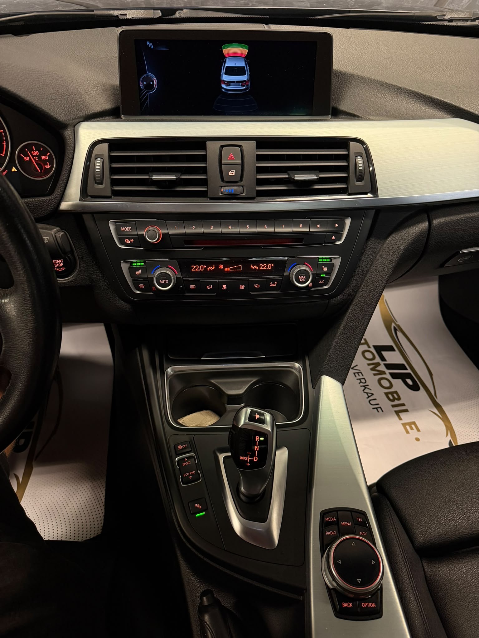 BMW 320d xDrive Modern Line Steptronic-image-9