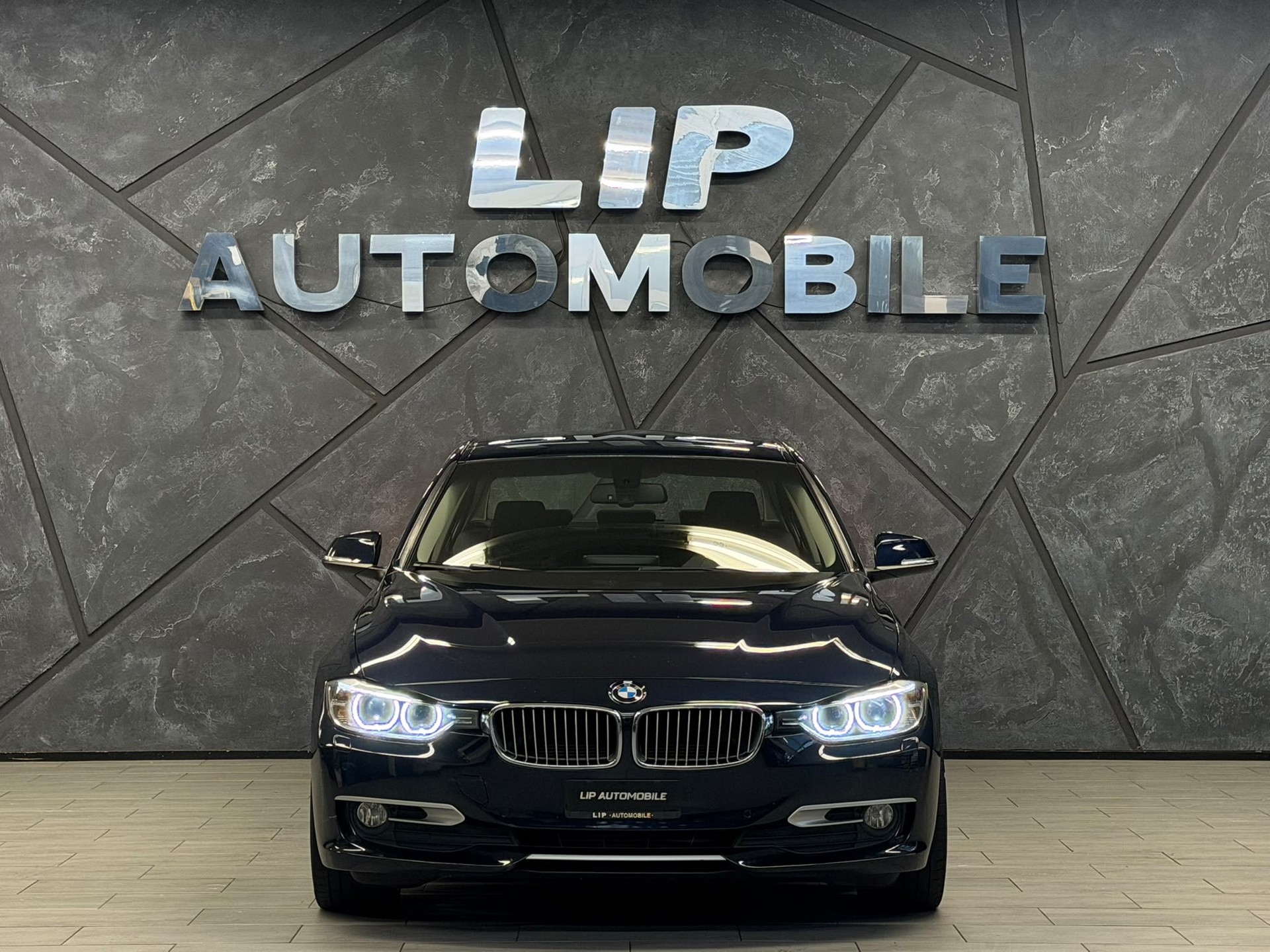 BMW 320d xDrive Modern Line Steptronic-image-1