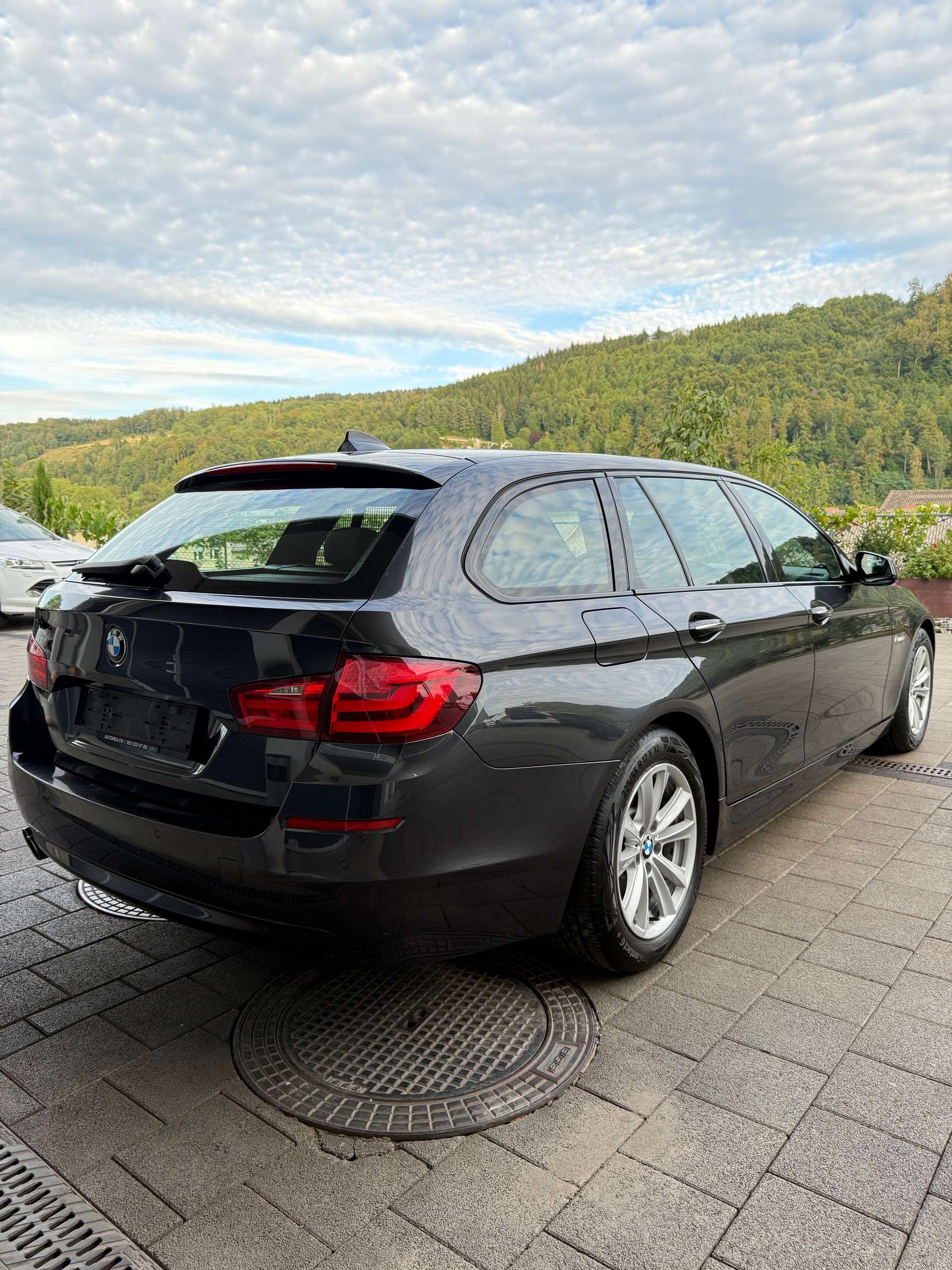 BMW 520d-image-1