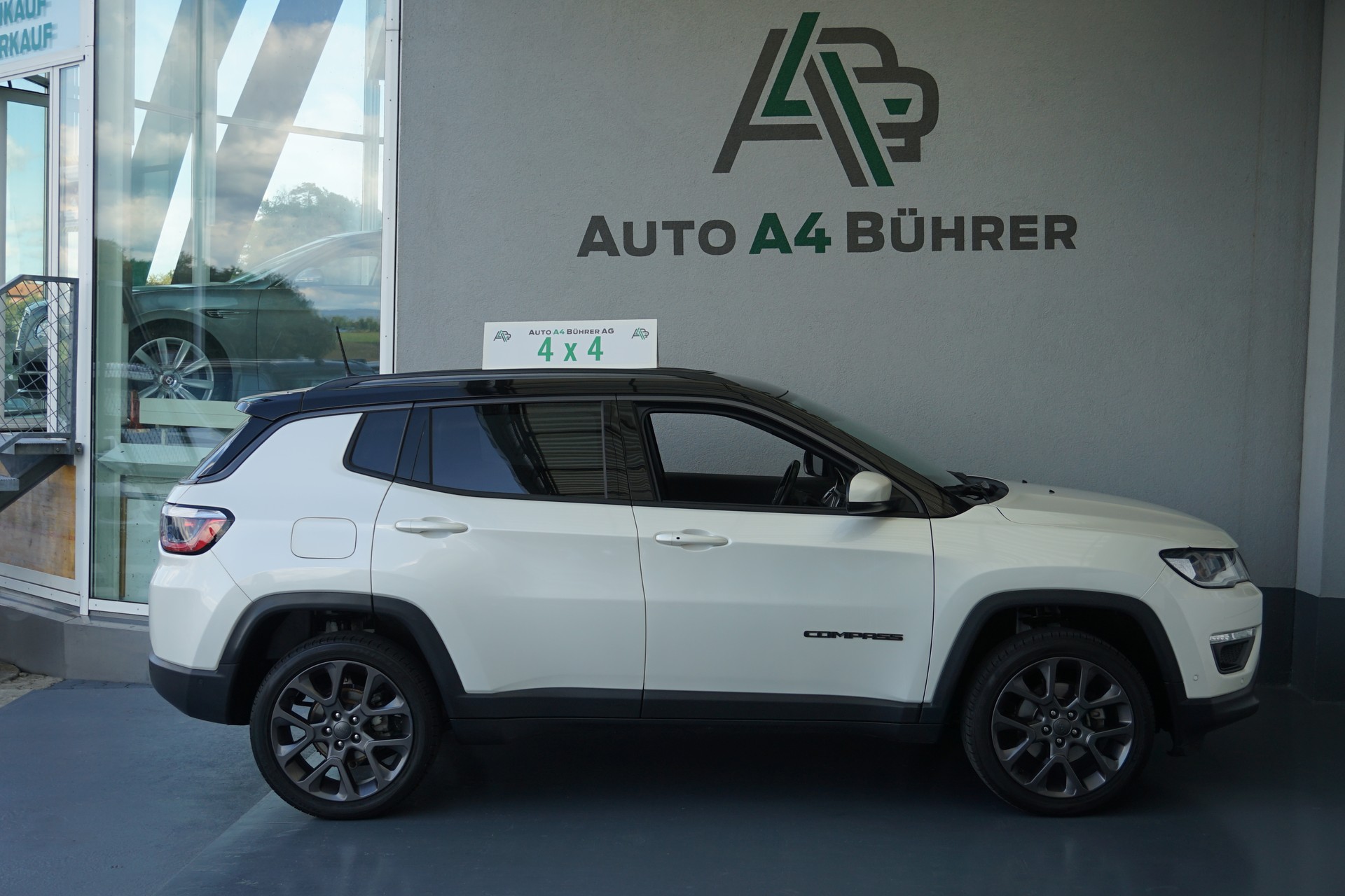 JEEP Compass 1.4 T S AWD-image-4
