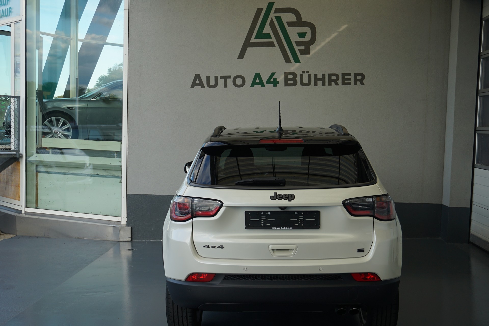 JEEP Compass 1.4 T S AWD-image-10