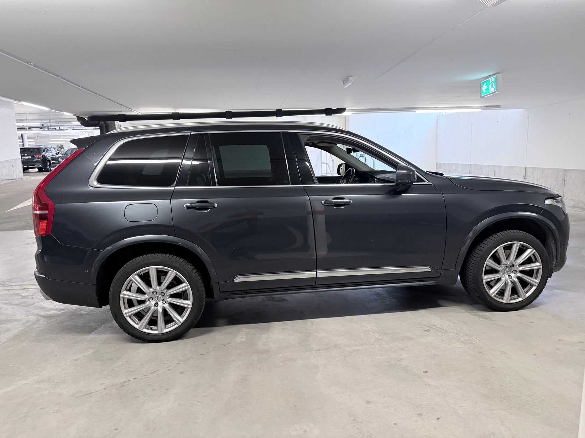 VOLVO XC90 T8 AWD Inscription Geartronic-image-4
