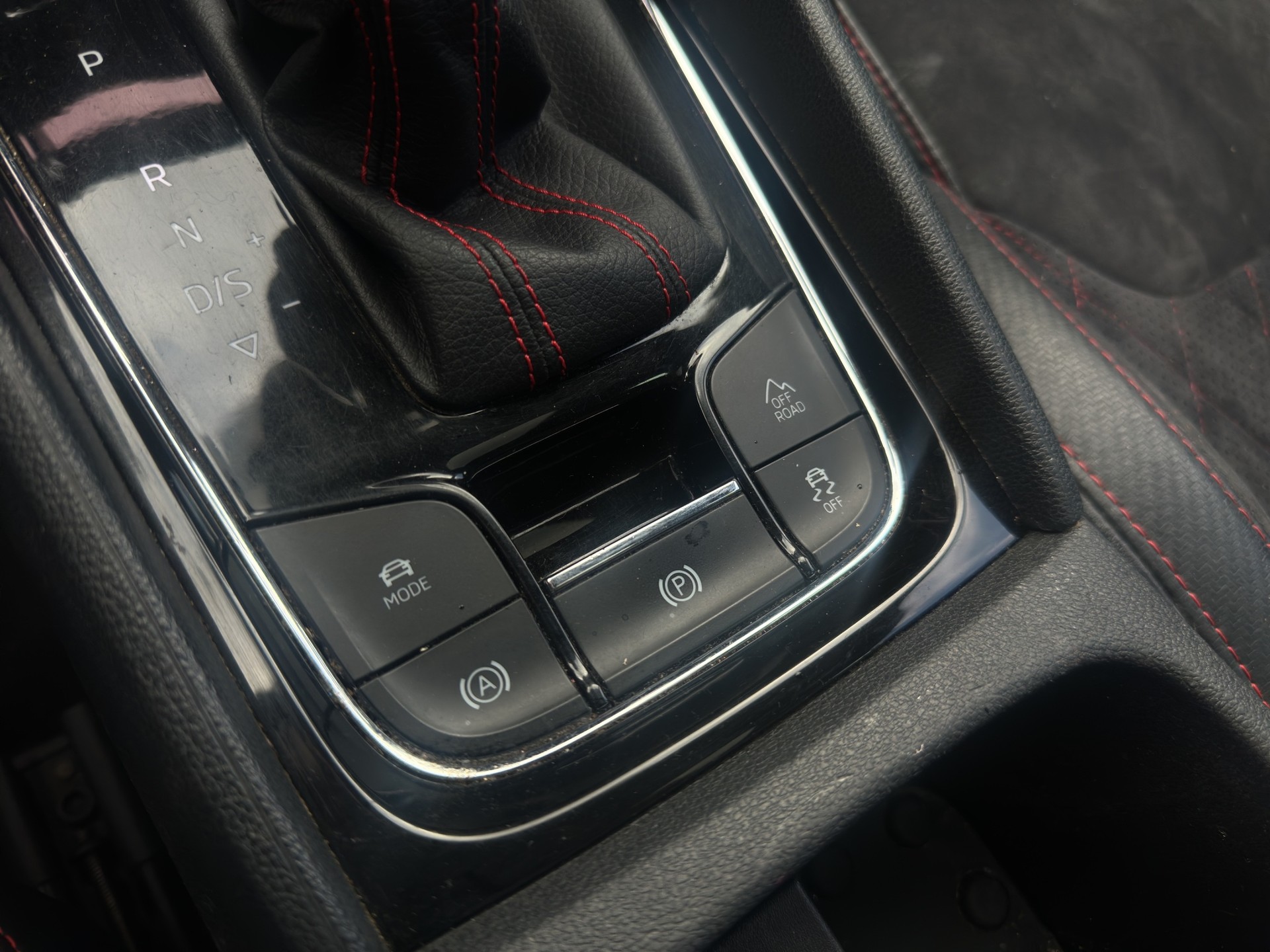 SKODA Kodiaq 2.0 Bi-TDI SCR RS 4x4 DSG-image-18