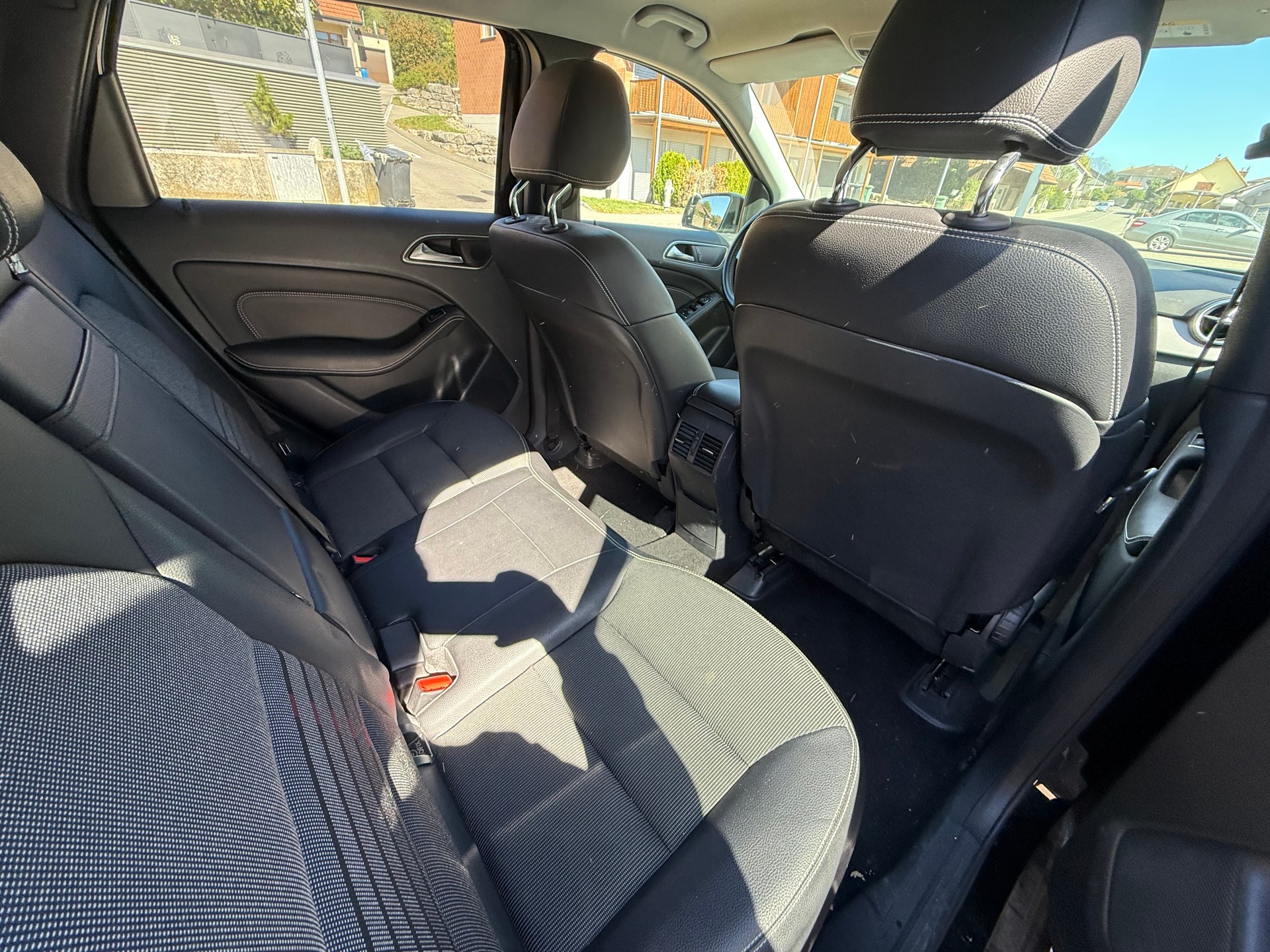 MERCEDES-BENZ B Electric Drive-image-8