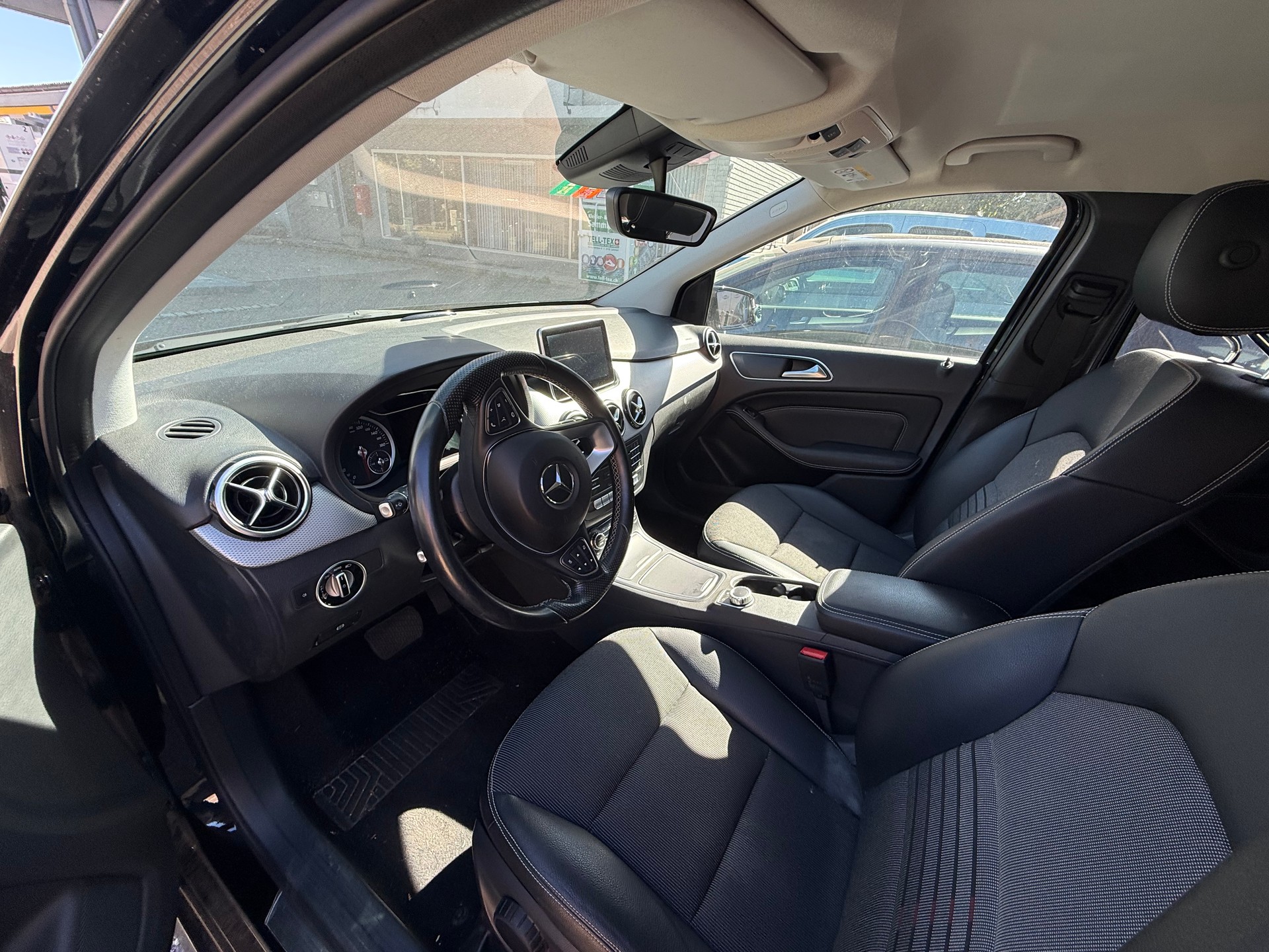 MERCEDES-BENZ B Electric Drive-image-5