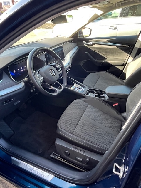 SKODA Octavia Combi 2.0 TDI Style 4x4 DSG-image-4