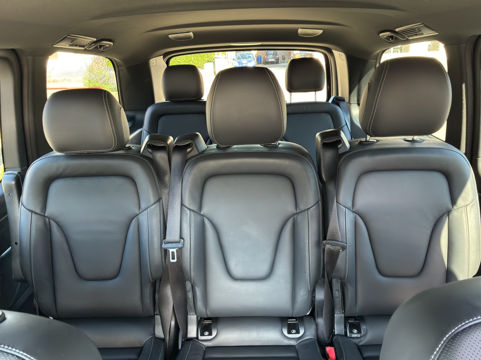 MERCEDES-BENZ V 300 d lang Exclusive 4Matic 9G-Tronic 7 Plätze-image-11