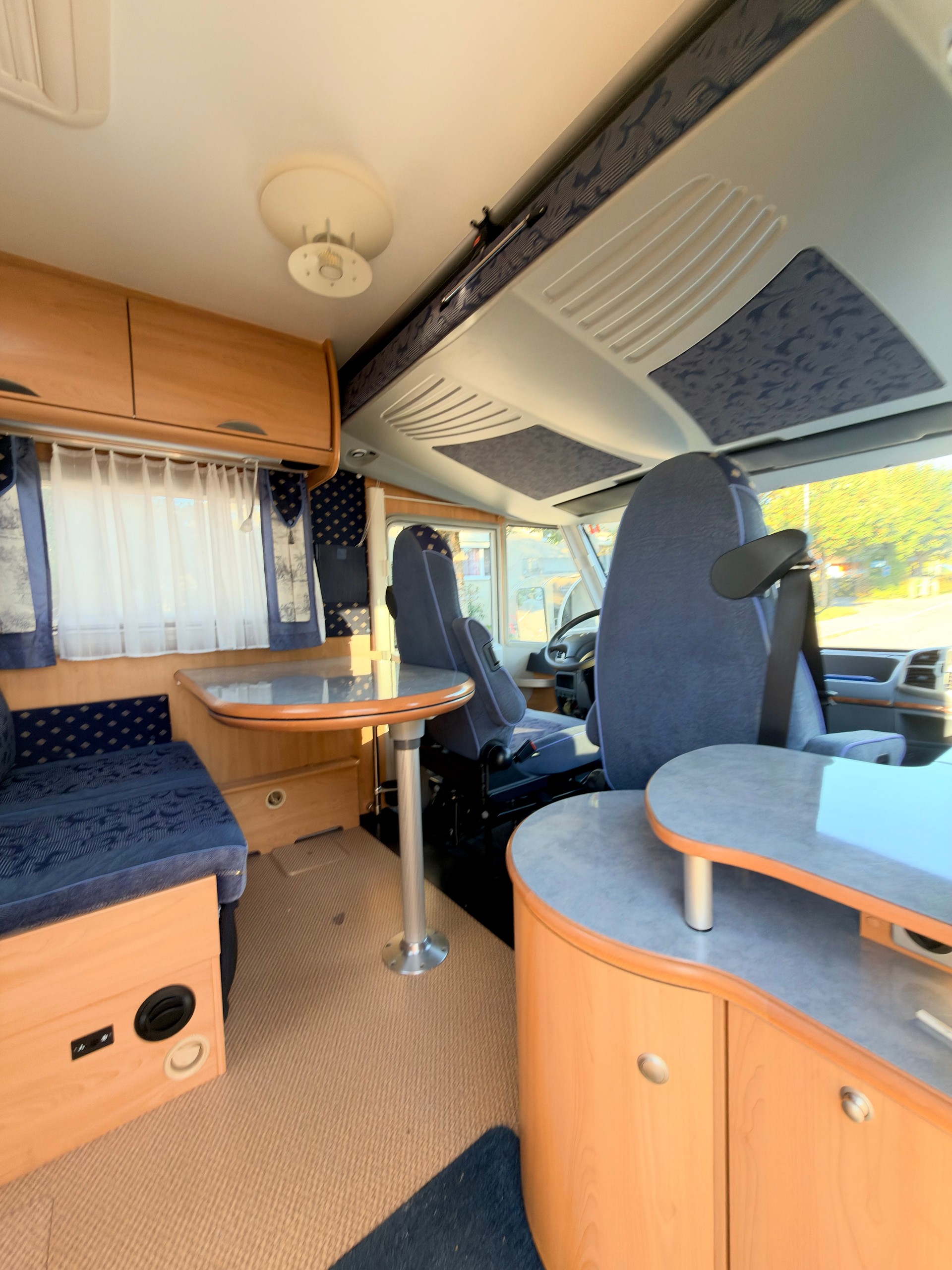 BÜRSTNER 1020 Wohnmobil-image-4