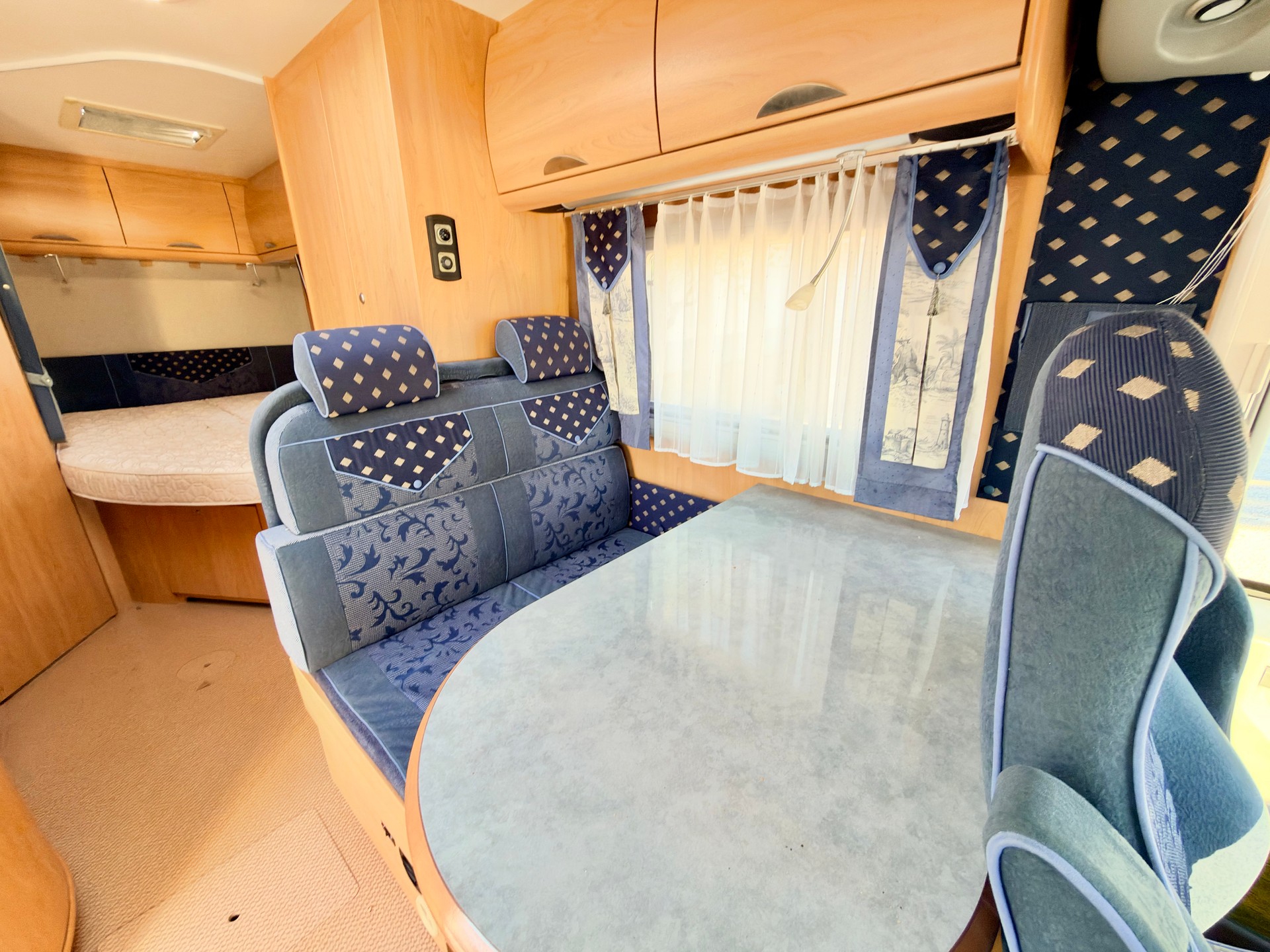BÜRSTNER 1020 Wohnmobil-image-9