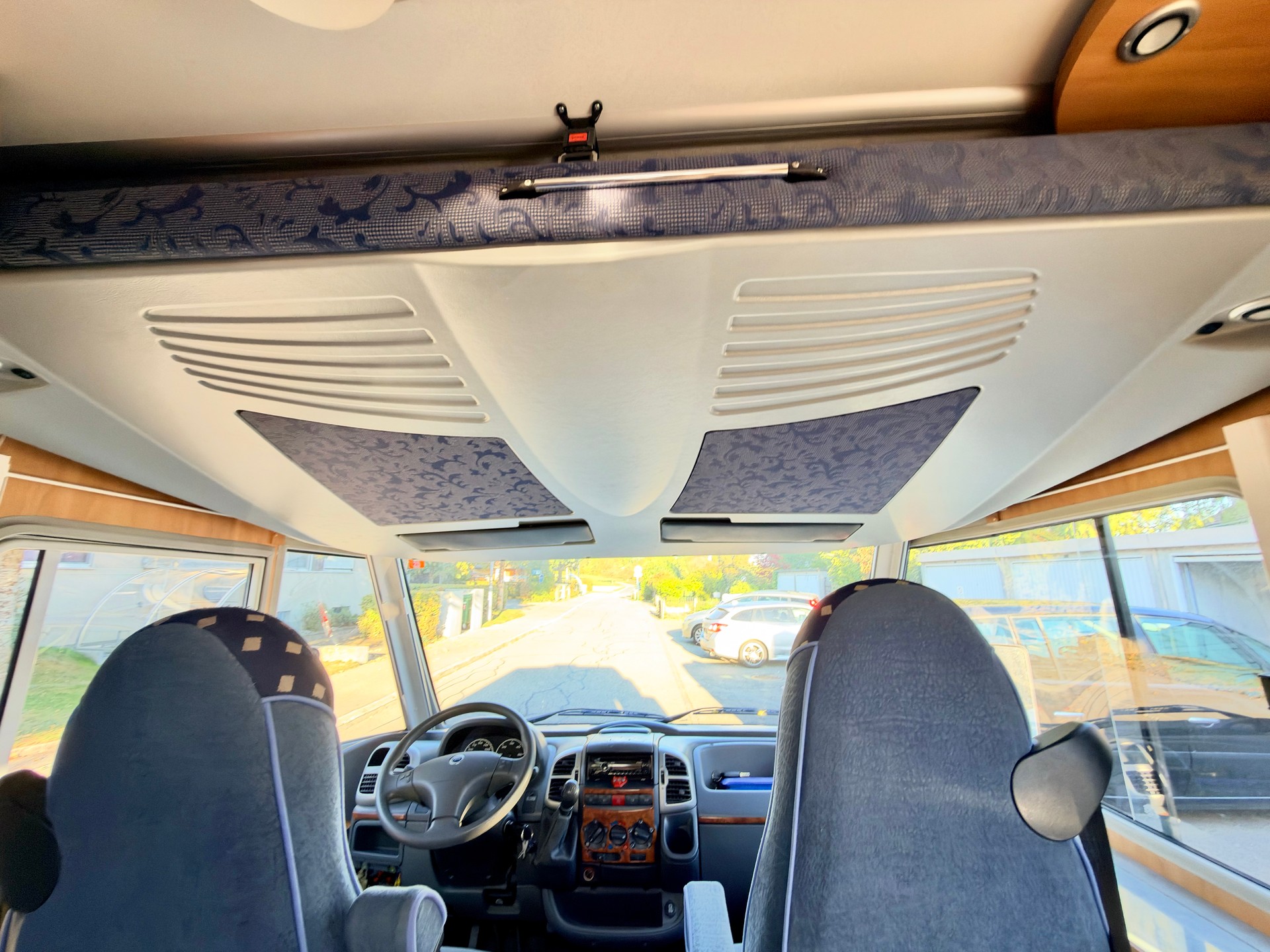 BÜRSTNER 1020 Wohnmobil-image-11