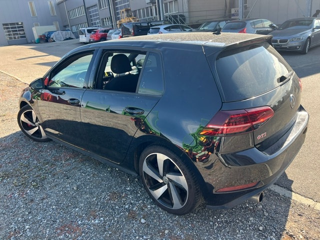 VW GOLF-image-4