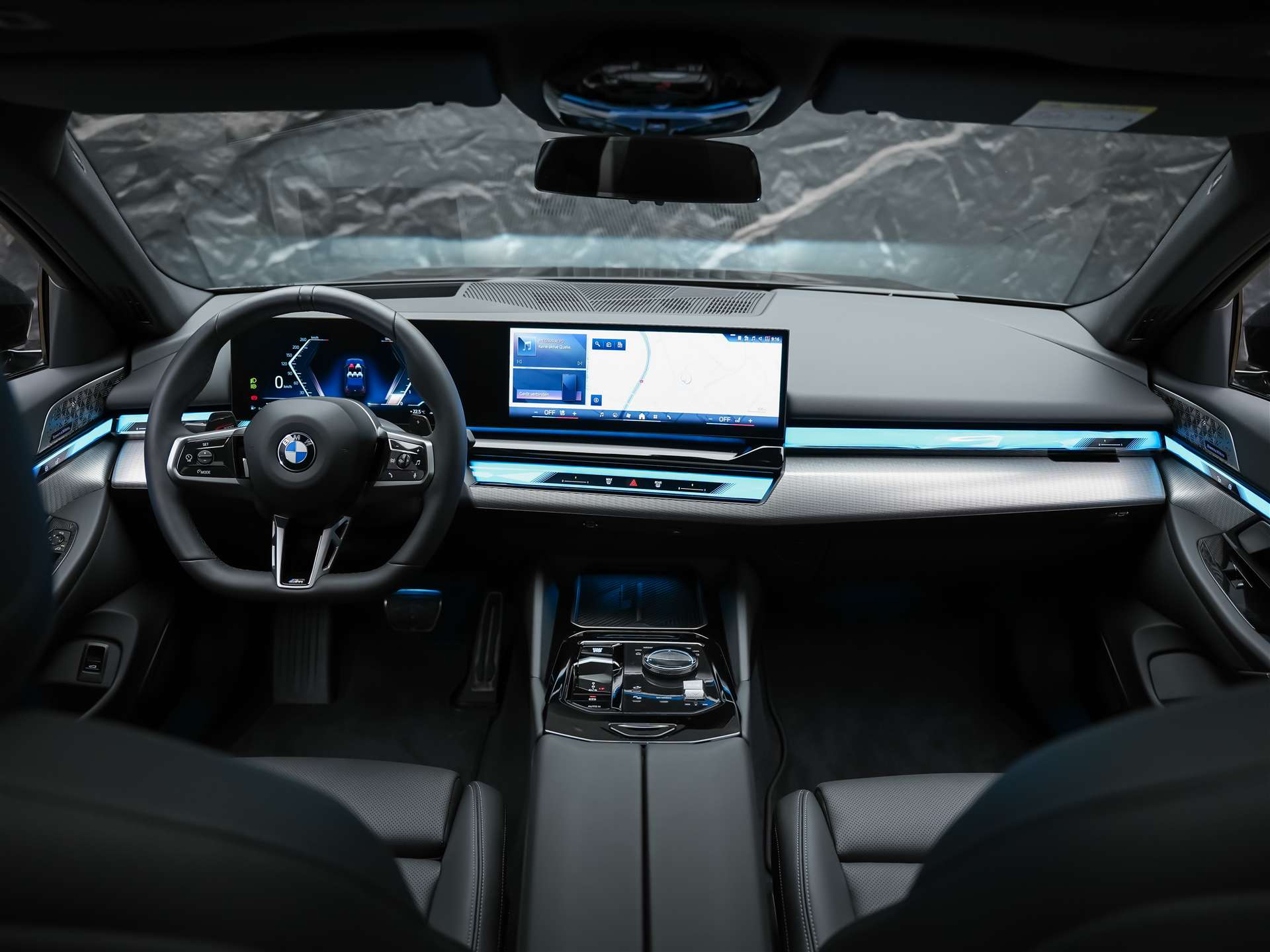 BMW 520d xDrive M Sport Pro Steptronic *Werksgarantie*Iconic Glow*Panorama*Head Up*-image-19