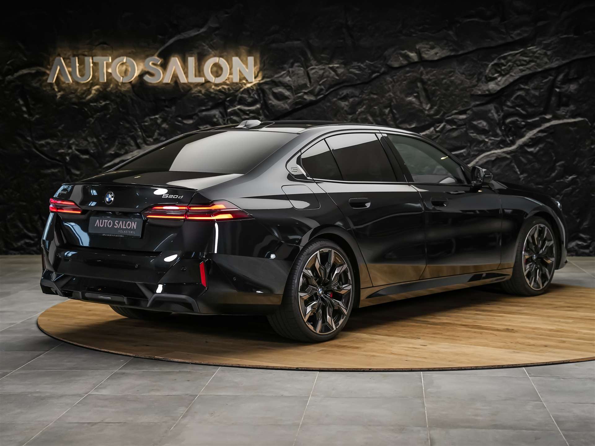 BMW 520d xDrive M Sport Pro Steptronic *Werksgarantie*Iconic Glow*Panorama*Head Up*-image-5