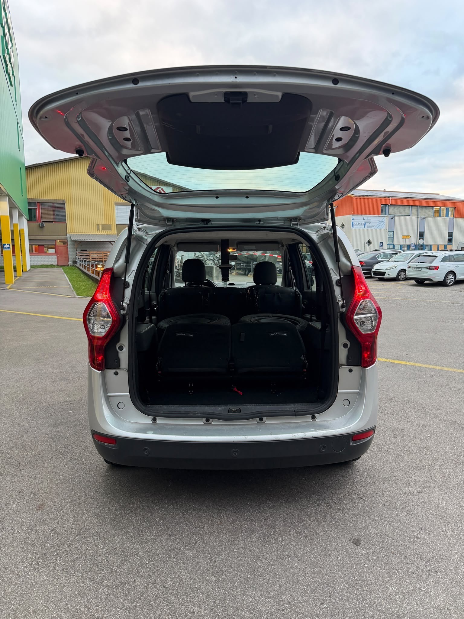 DACIA Lodgy 1.5 dCi Lauréate 7PL-image-14