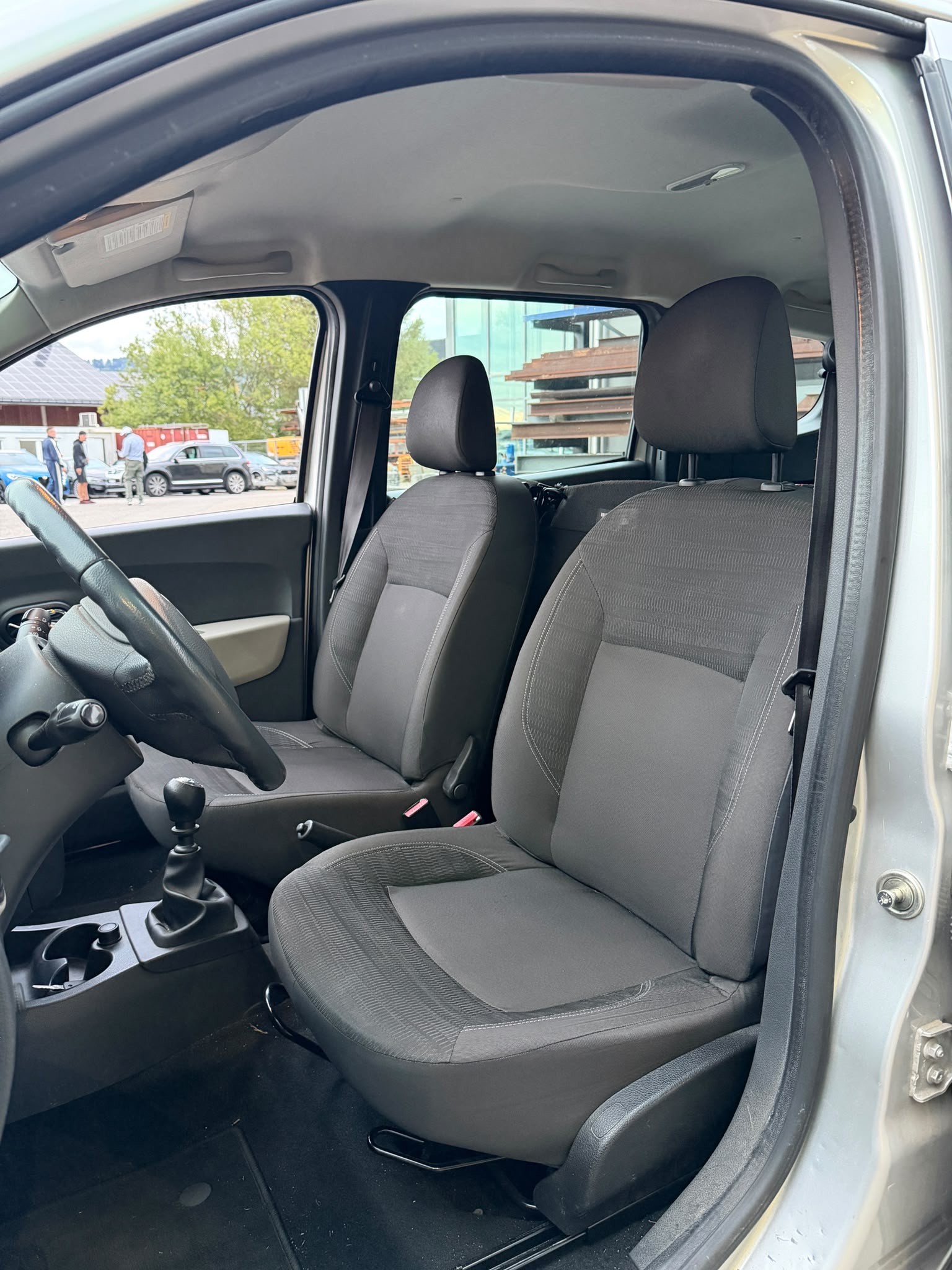 DACIA Lodgy 1.5 dCi Lauréate 7PL-image-8