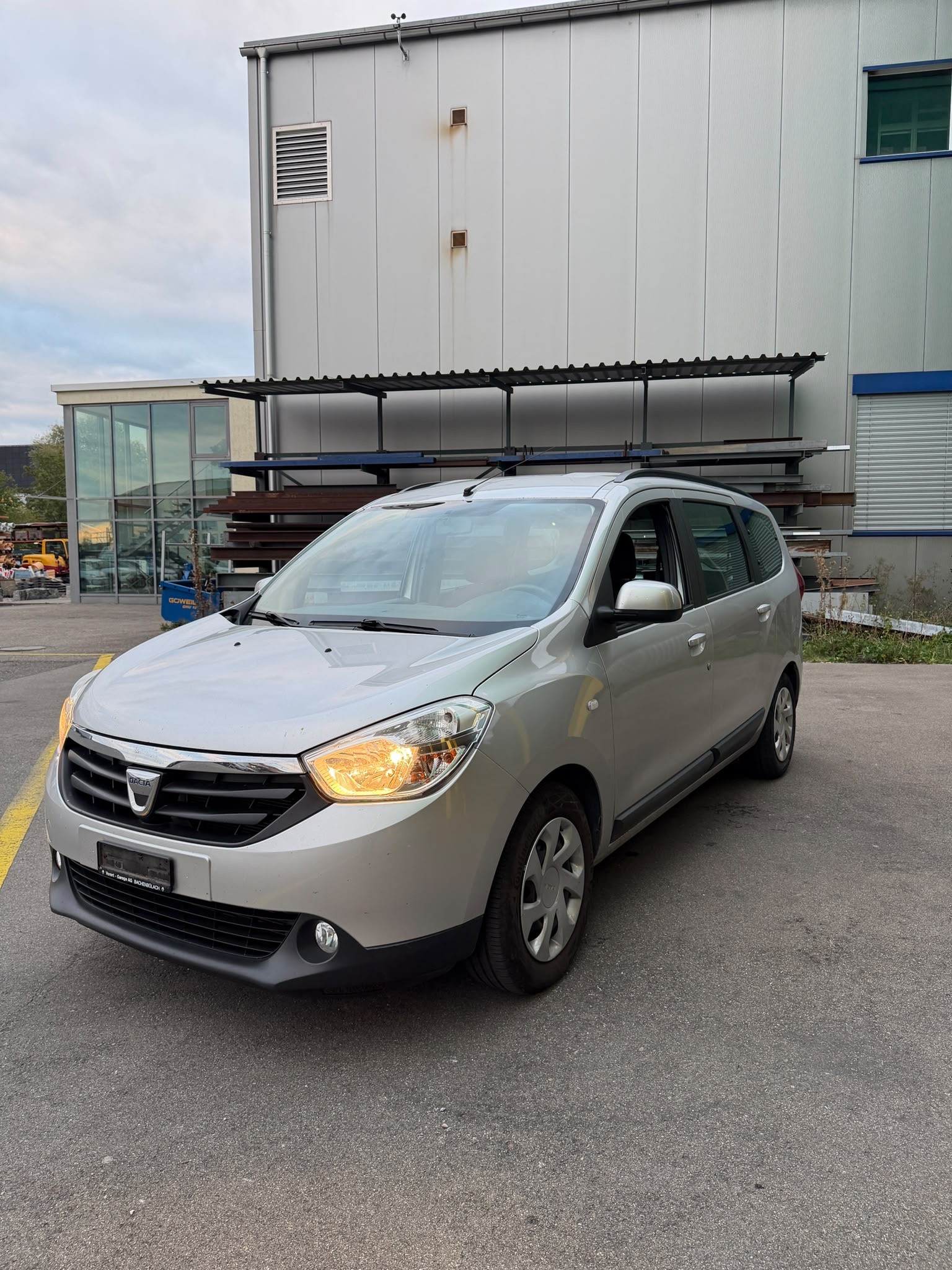 DACIA Lodgy 1.5 dCi Lauréate 7PL-image-2