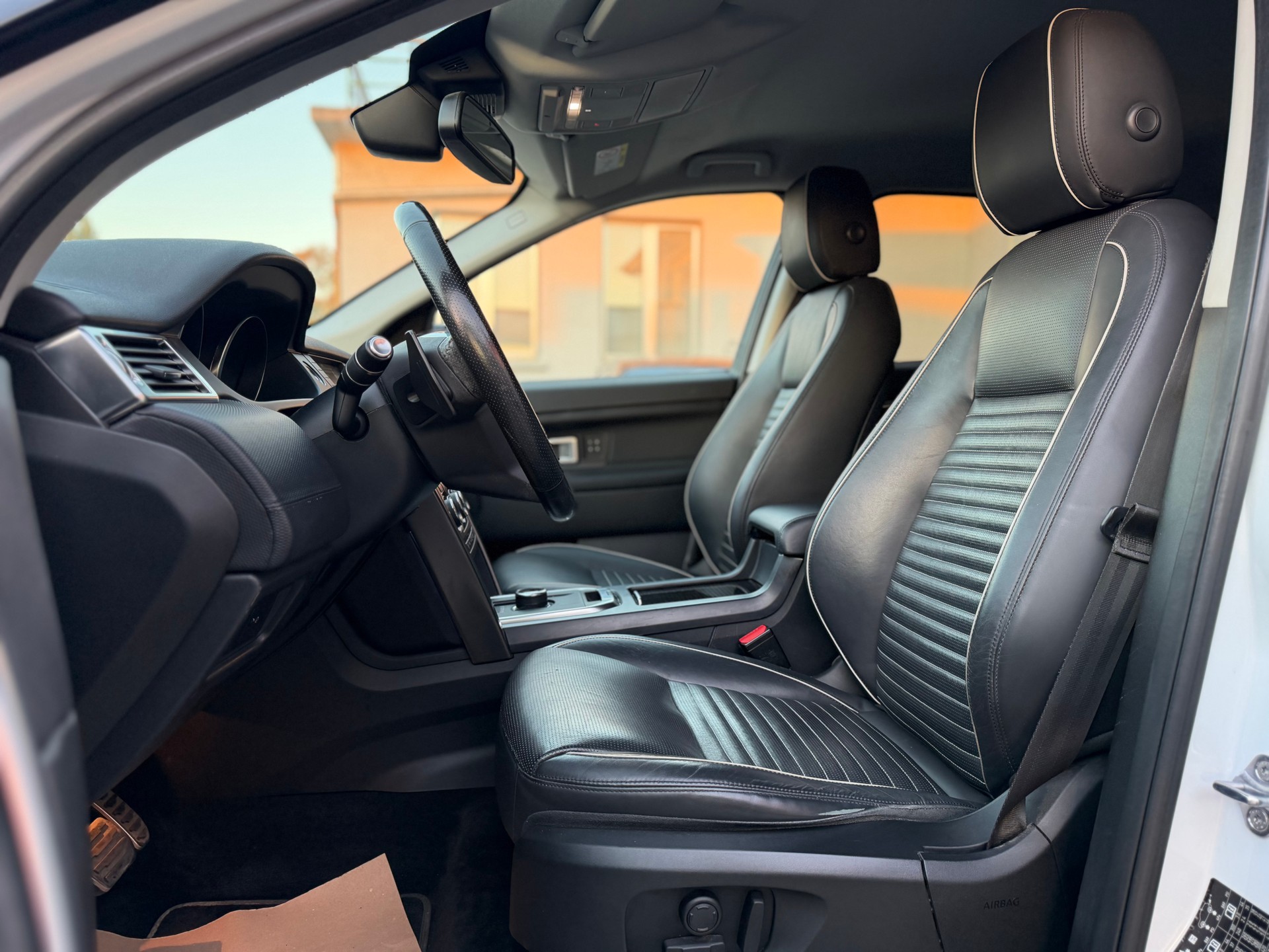 LAND ROVER Discovery Sport 2.0 Si4 HSE AT9-image-9