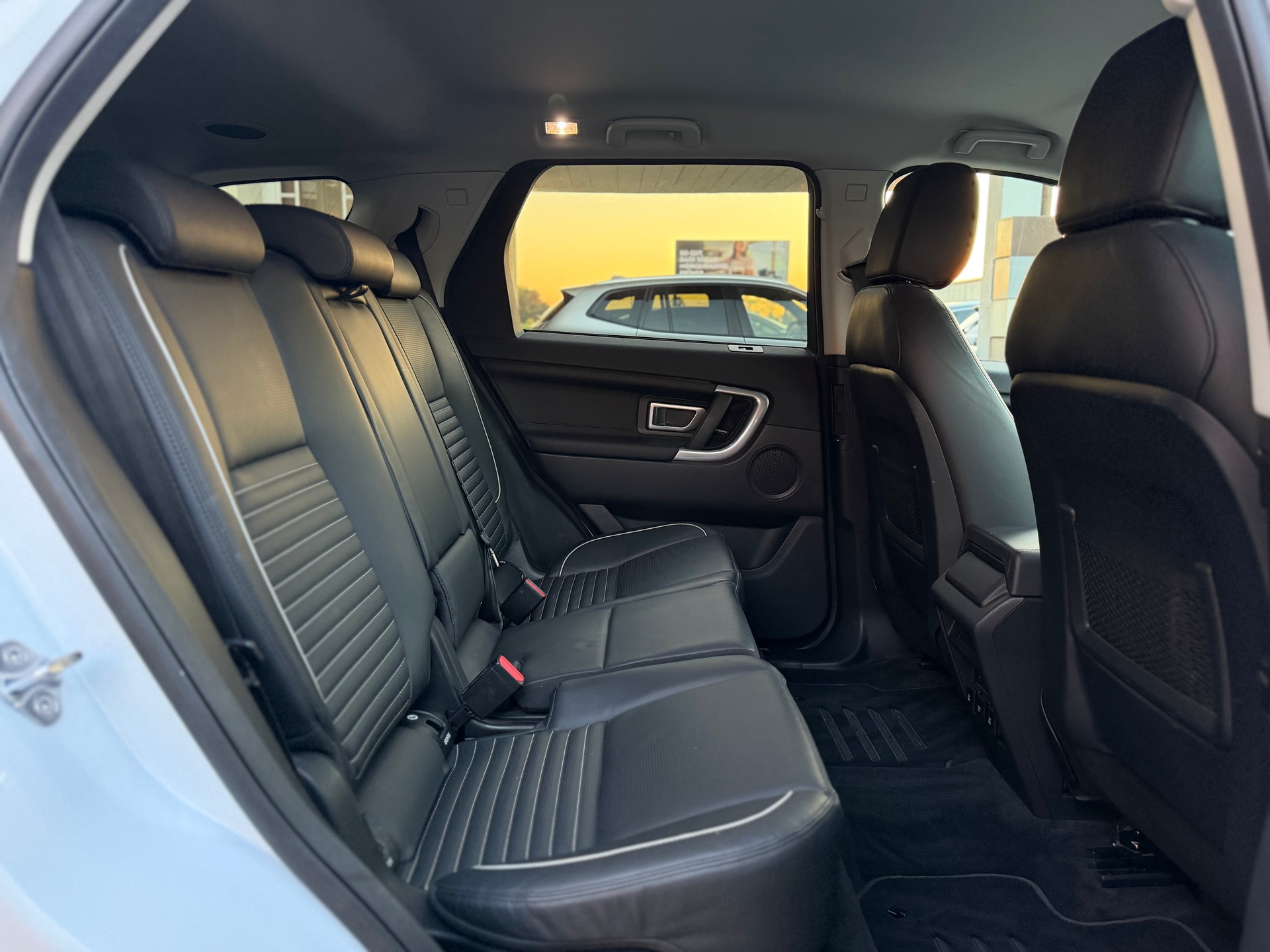 LAND ROVER Discovery Sport 2.0 Si4 HSE AT9-image-12