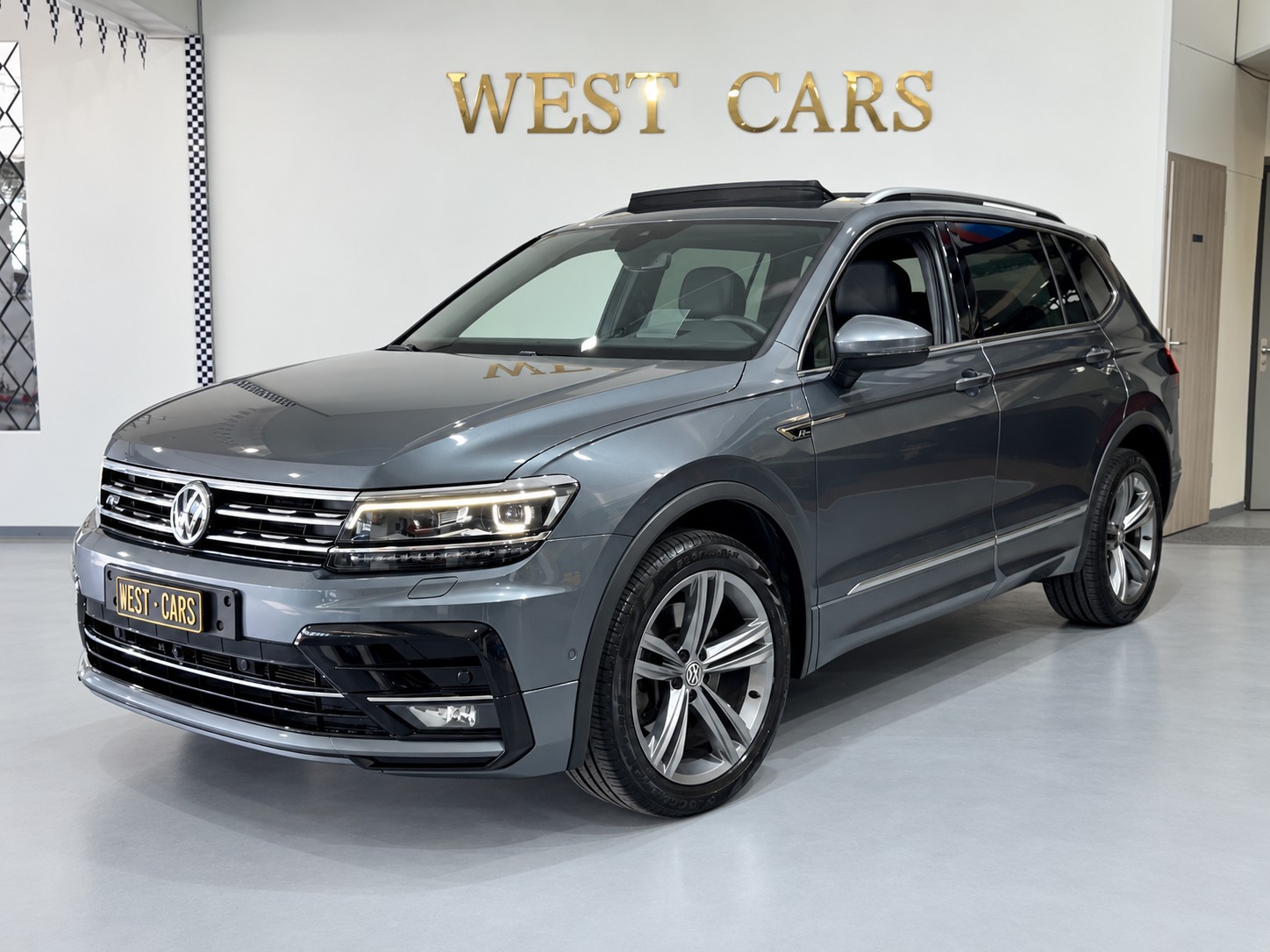 VW Tiguan Allspace 2.0TSI R-Line 4Motion DSG-image-0