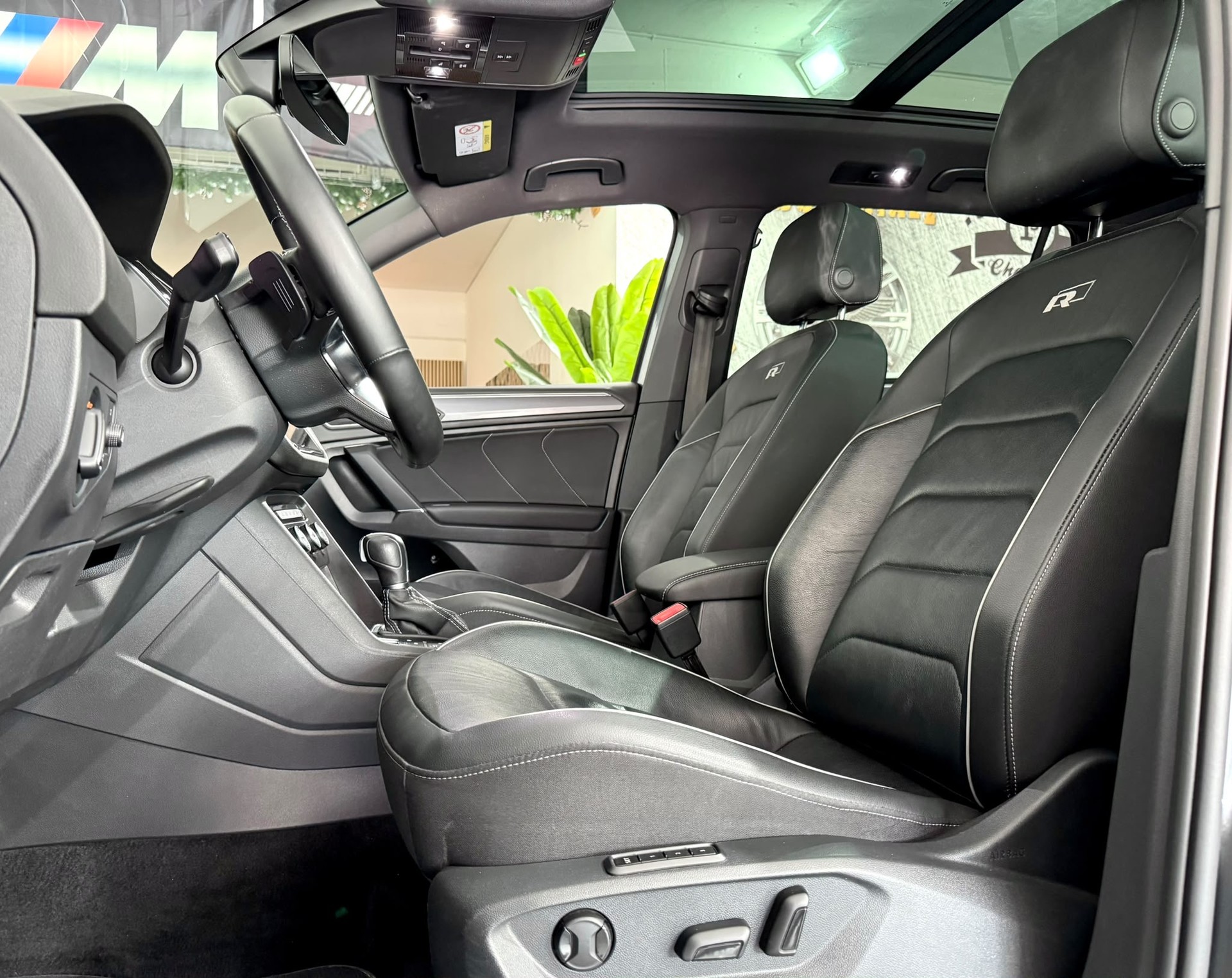 VW Tiguan Allspace 2.0TSI R-Line 4Motion DSG-image-7