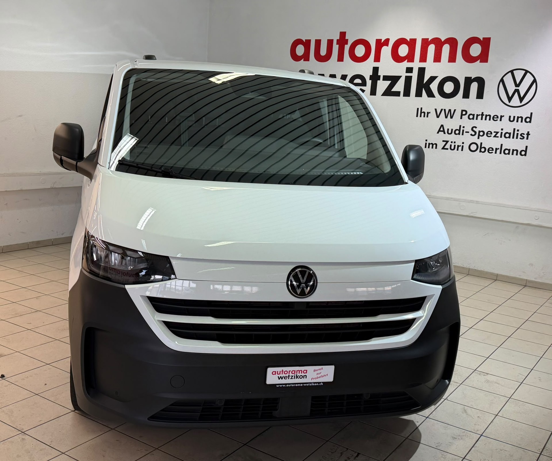VW Transporter 2.0 TDI Lang-showroom-element-1
